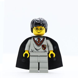 Harry Potter, Gryffindor Shield Torso, Light Gray Legs, Black Cape with Stars