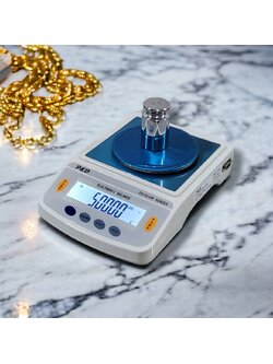 เครื่องชั่งละเอียด 500 g. ค่าละเอียด 0.01 g. (ตู้ครอบอะคริลิค)