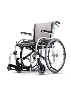 รถเข็นอลูมิเนียมอัลลอยด์ KARMA รุ่น STAR2 (WheelChair KARMA STAR 2) ดีไซน์สวยงาม นั่งสบาย โครงพักเท้าสวิงเก็บไปด้านข้างได้ หรือถอดออกได้