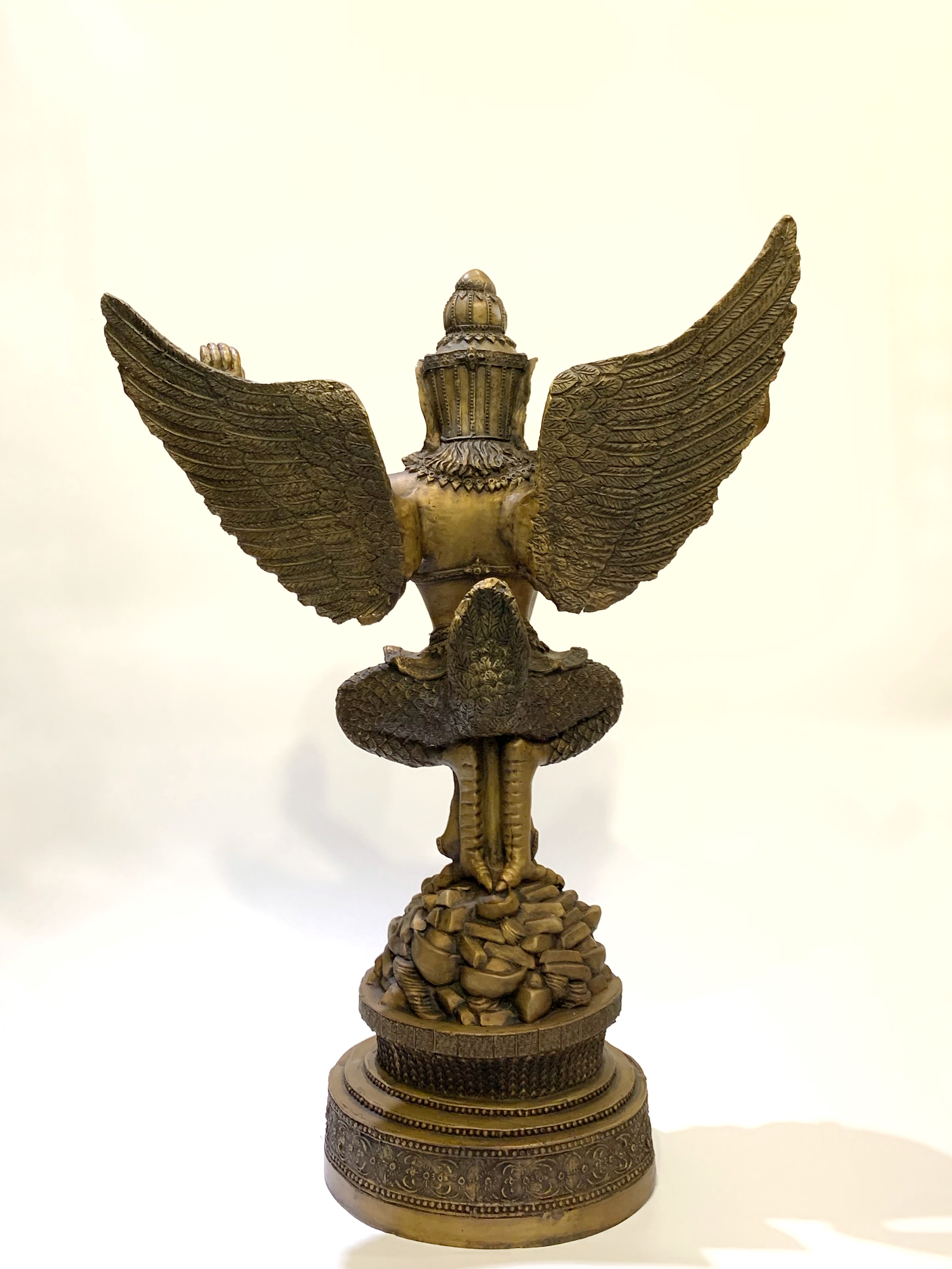 พญาครุฑ รุ่น เหยียบเงินเหยียบทอง