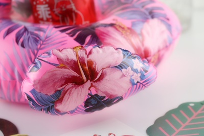 ที่วางแก้วเป่าลม ฟลามิงโก้ ลายดอก Inflatable New Flamingo Cup Holder