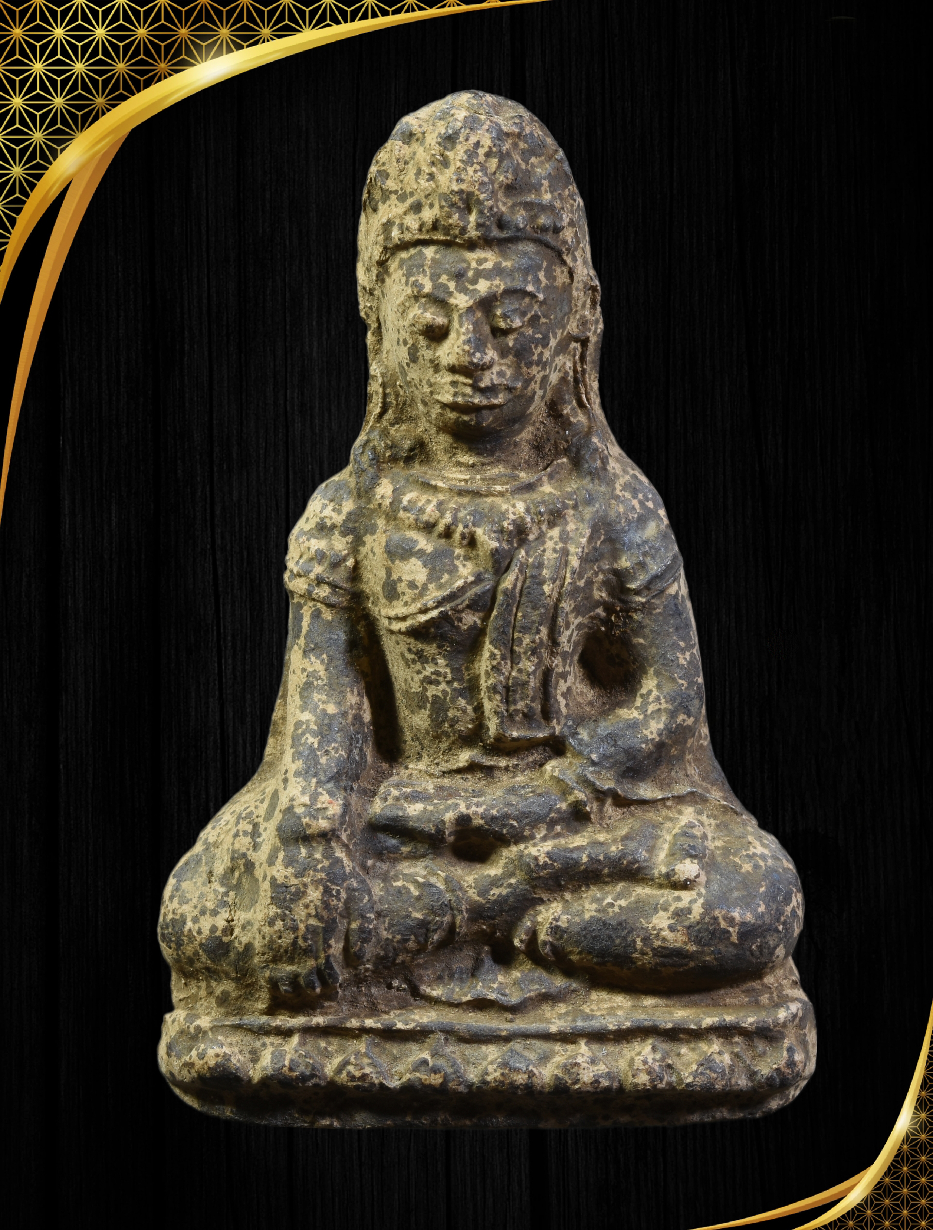 พระเทริดขนนก เนื้อดิน