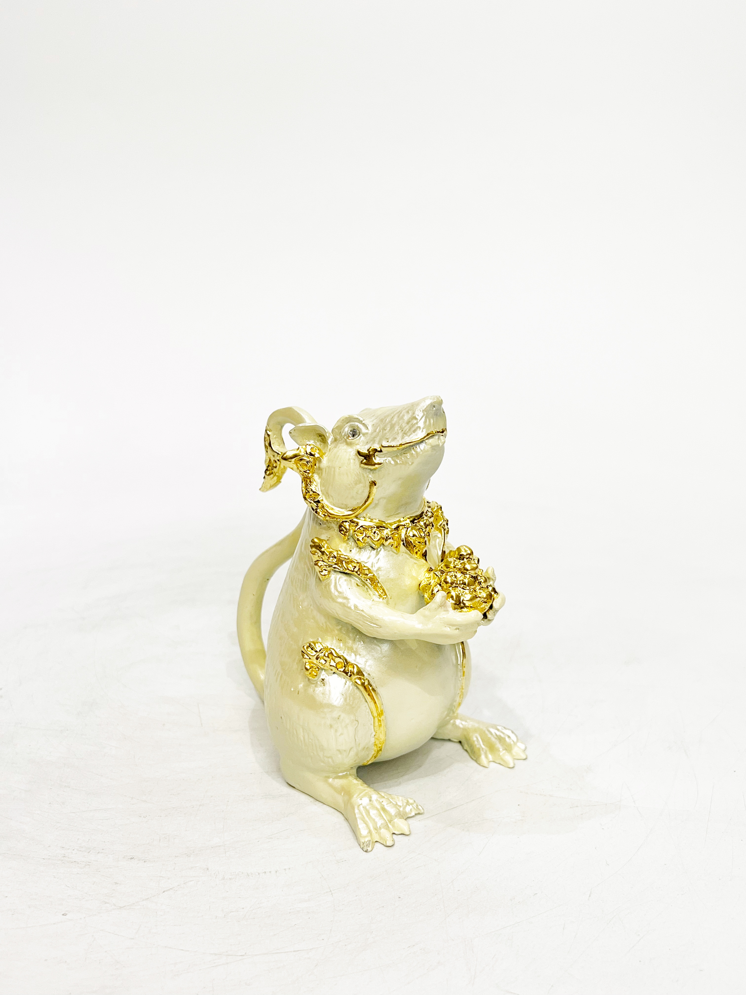 ชุด : หนูมุสิกะ (ถือขนม 2+วางกำยาน 1)