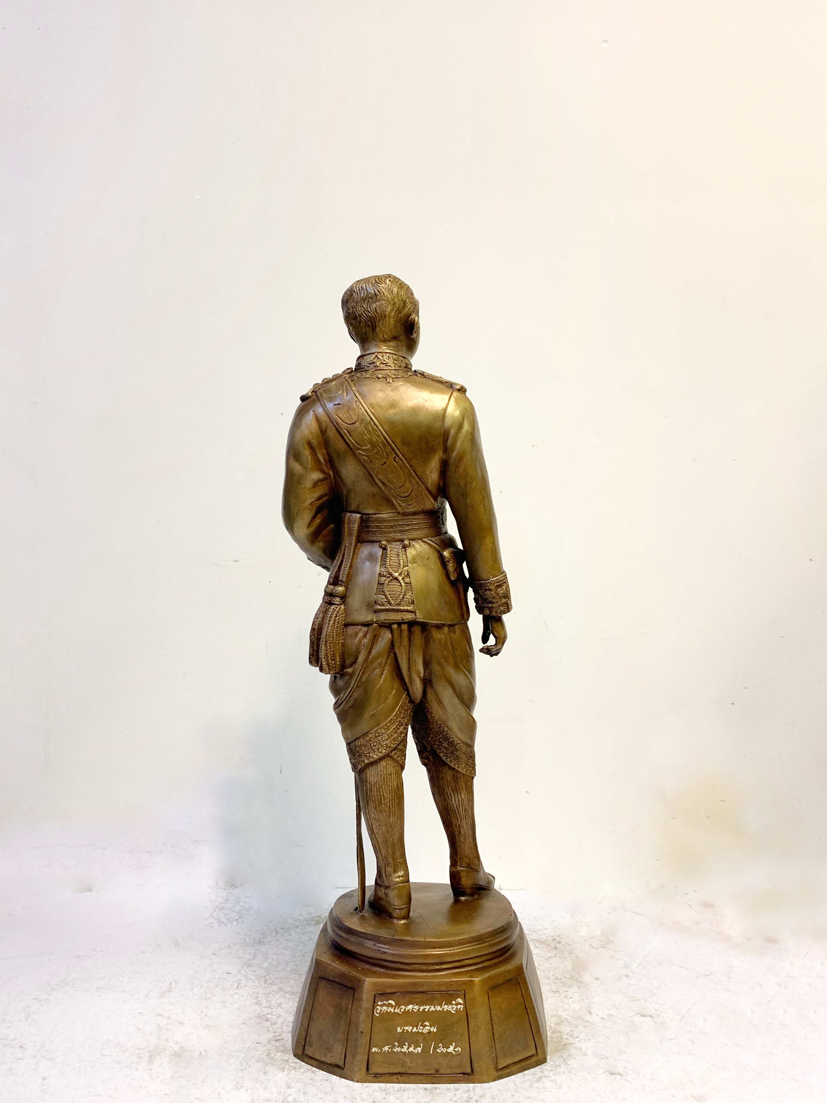 รัชกาลที่ 5 หน้าตัก 9 นิ้ว