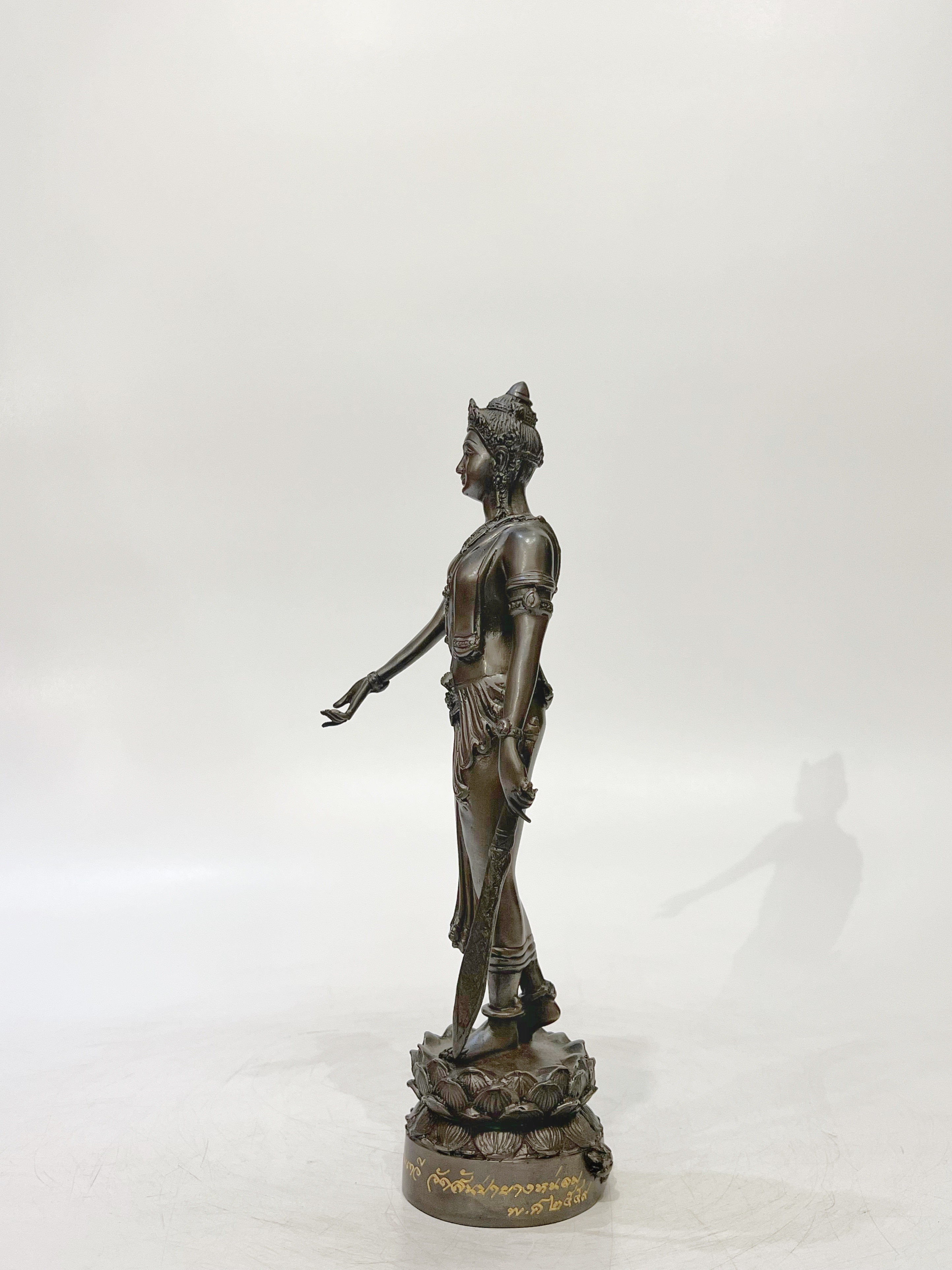 พระนางจามเทวี สูง 11 นิ้ว