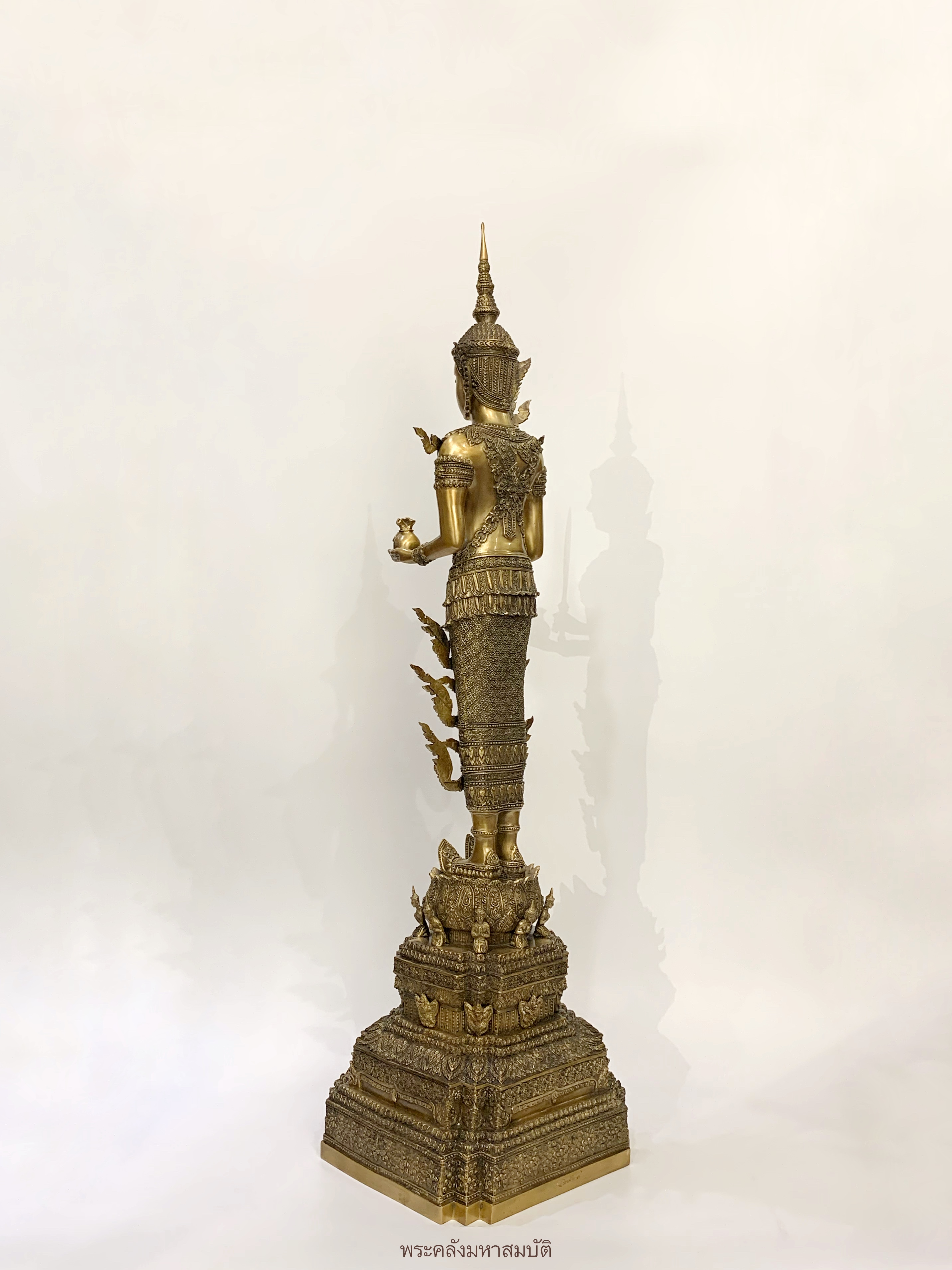 พระพุทธรูป ทรงเครื่องจักพรรดิ์ หน้าตัก 9 นิ้ว (ครบทั้ง 13 ปาง)