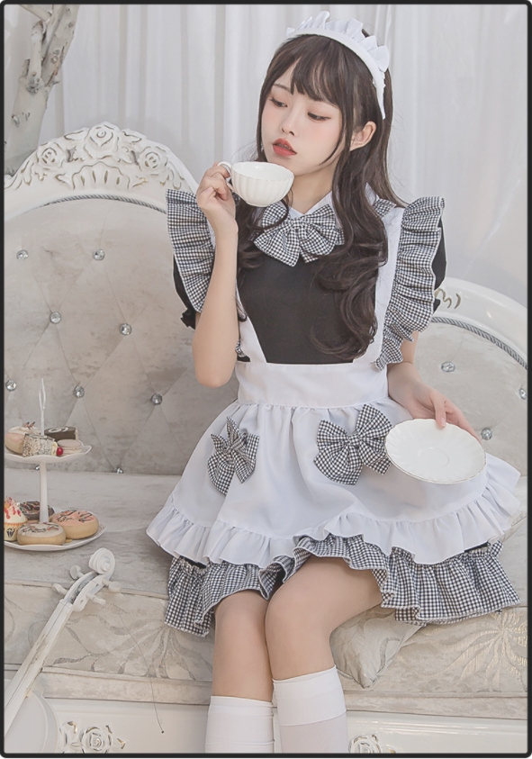ชุดmaid ชุดสาวเสิร์ฟ ขาวดำ แต่งโบว์ลายสก๊อตขาวดำเล็กๆ