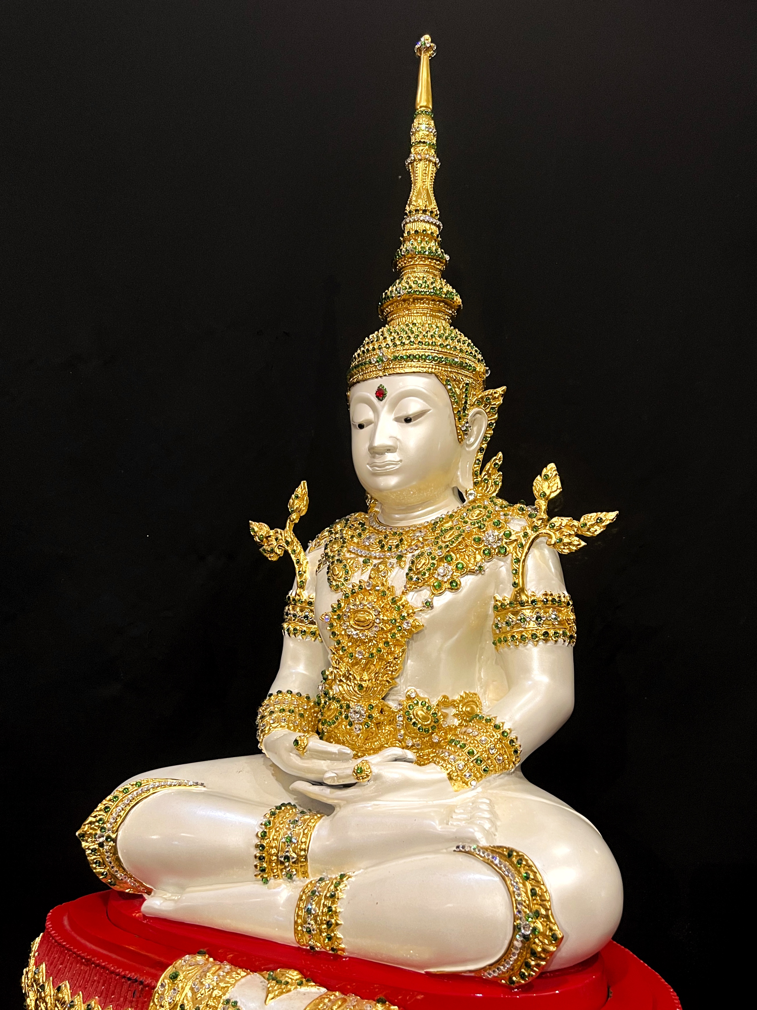 พระแก้วมรกต ทรงเครื่องฤดูร้อน หน้าตัก 16 นิ้ว