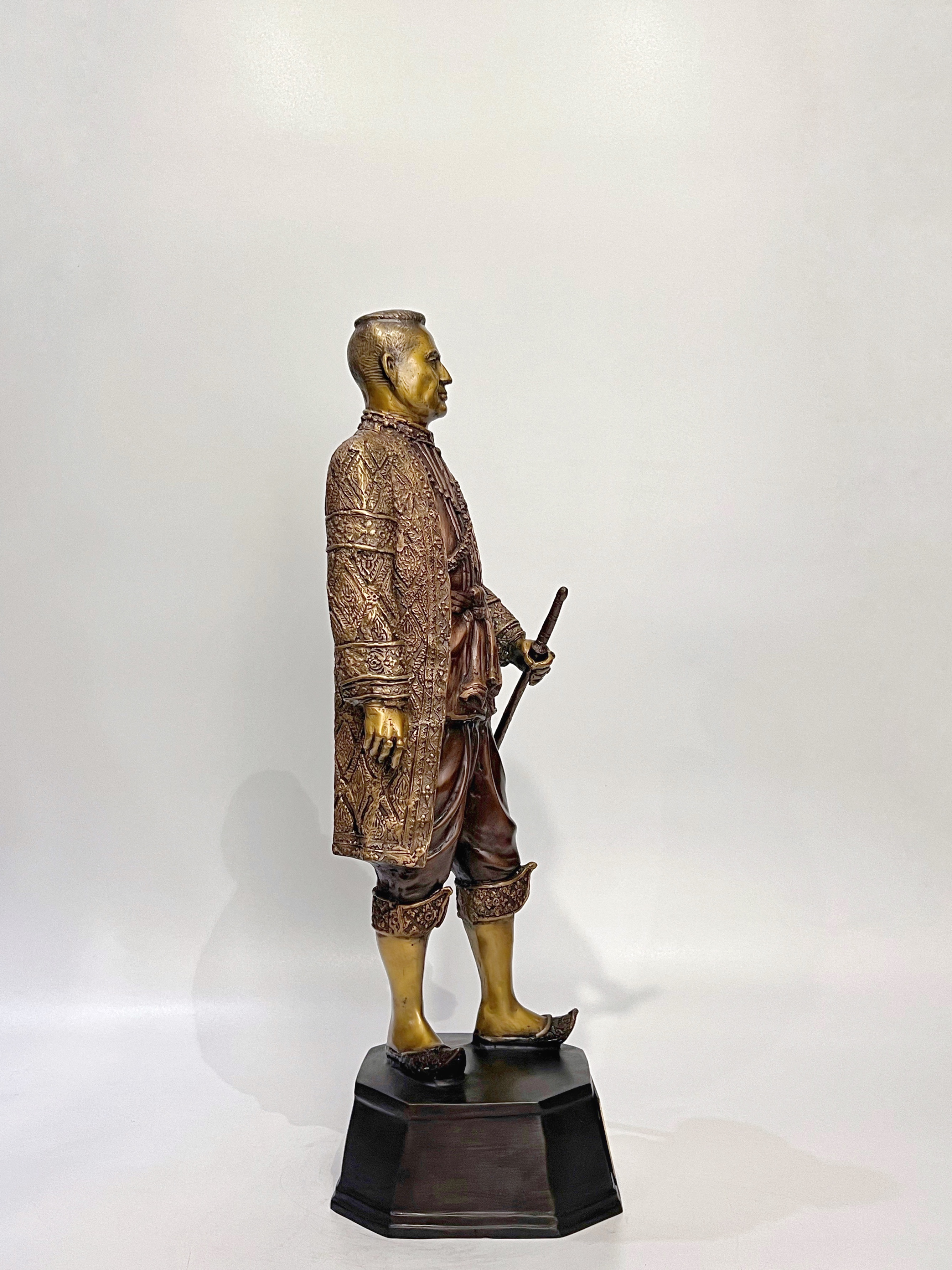 ประติมากรรมชุด 9 รัชกาล หน้าตัก 9 นิ้ว