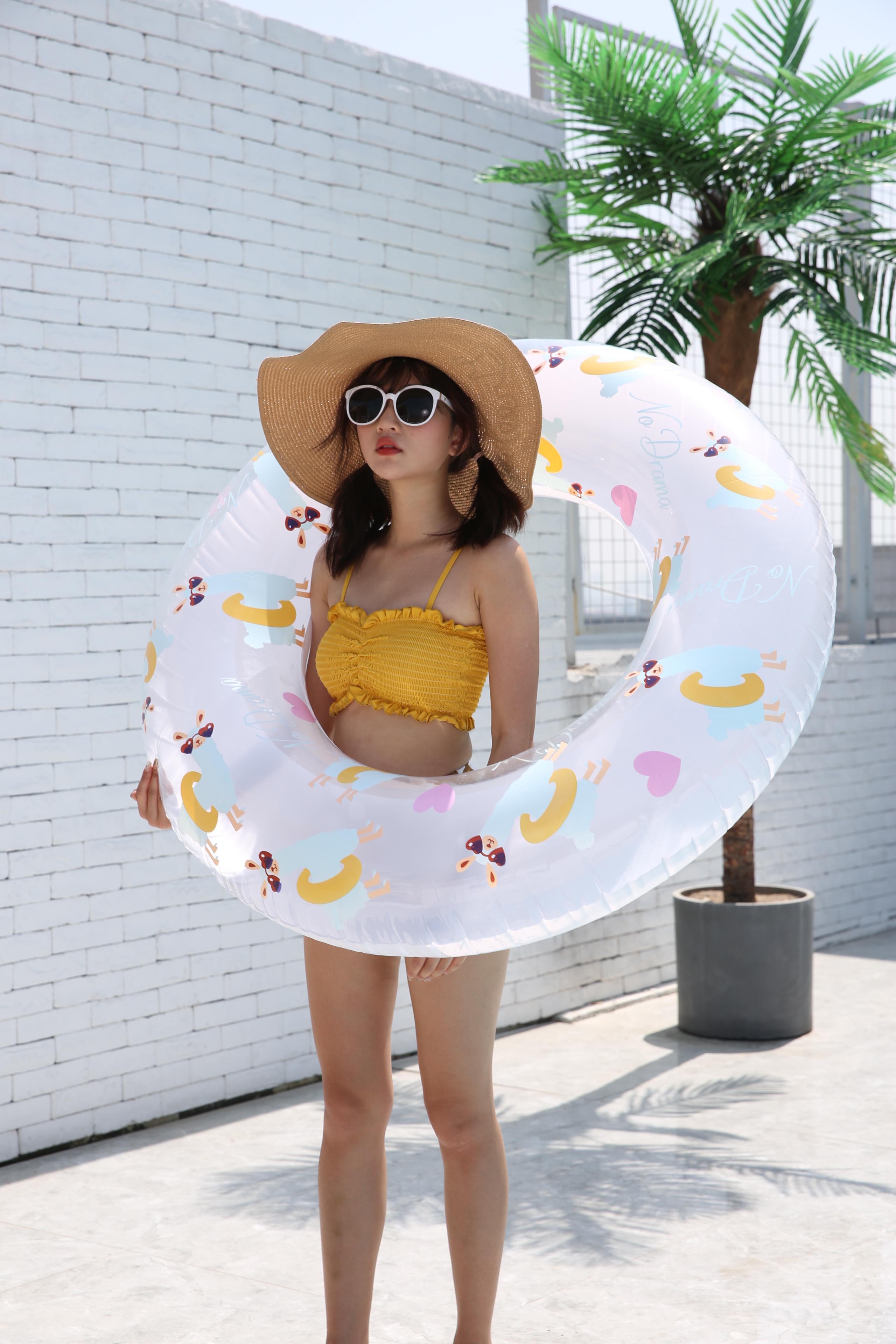 ห่วงยางใส ลายอัลปาก้า Inflatable Alpaca Translucent Pool Float