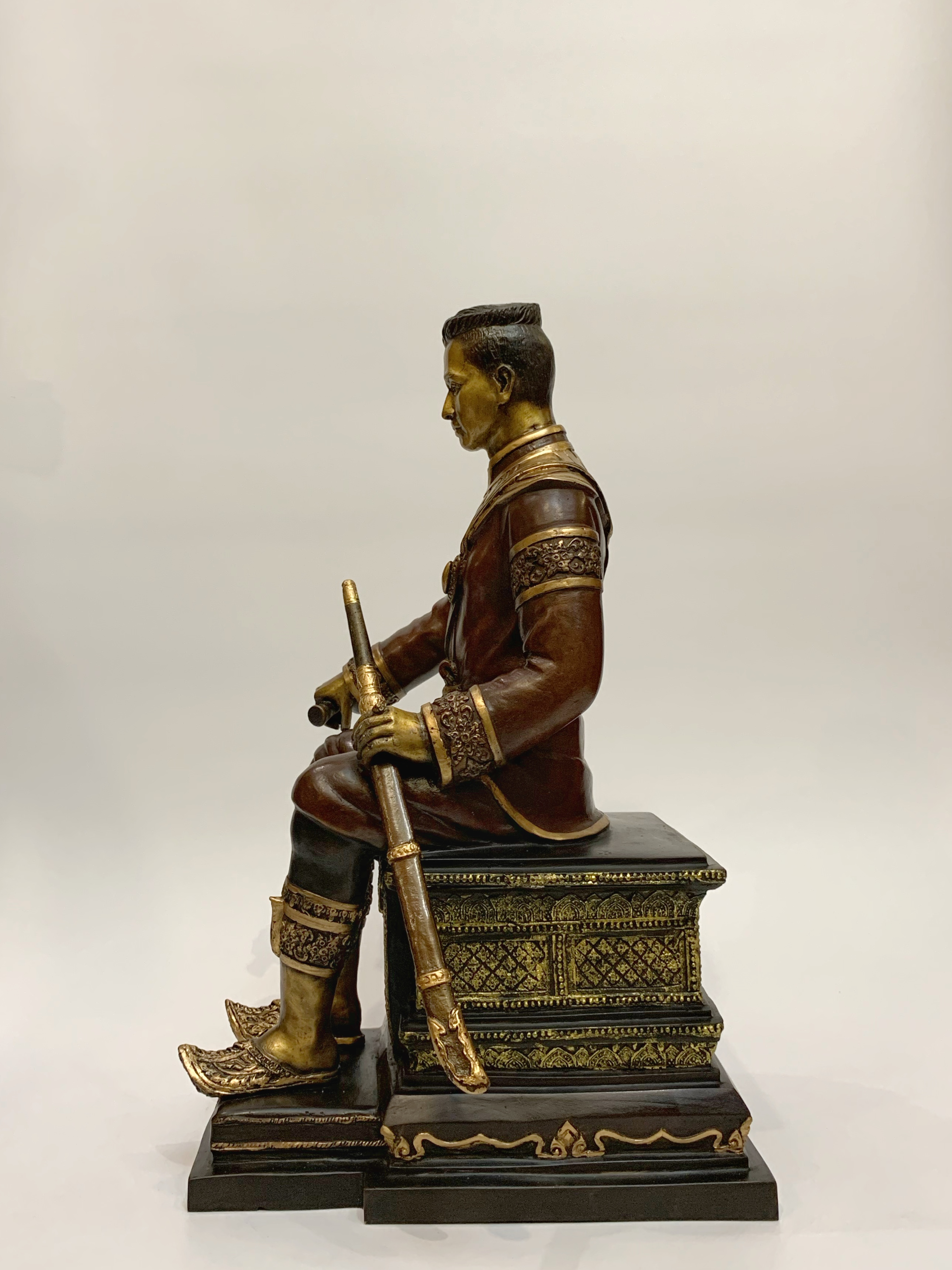 พระนเรศวรมหาราช นั่งบัลลังก์ หลั่งทักษิโณทก หน้าตัก 9 นิ้ว