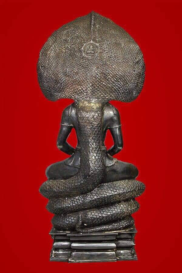 รูปเหมือนบูชาจตุคามรามเทพ เนื้อเงิน หน้าตัก 9 นิ้ว ปี 32