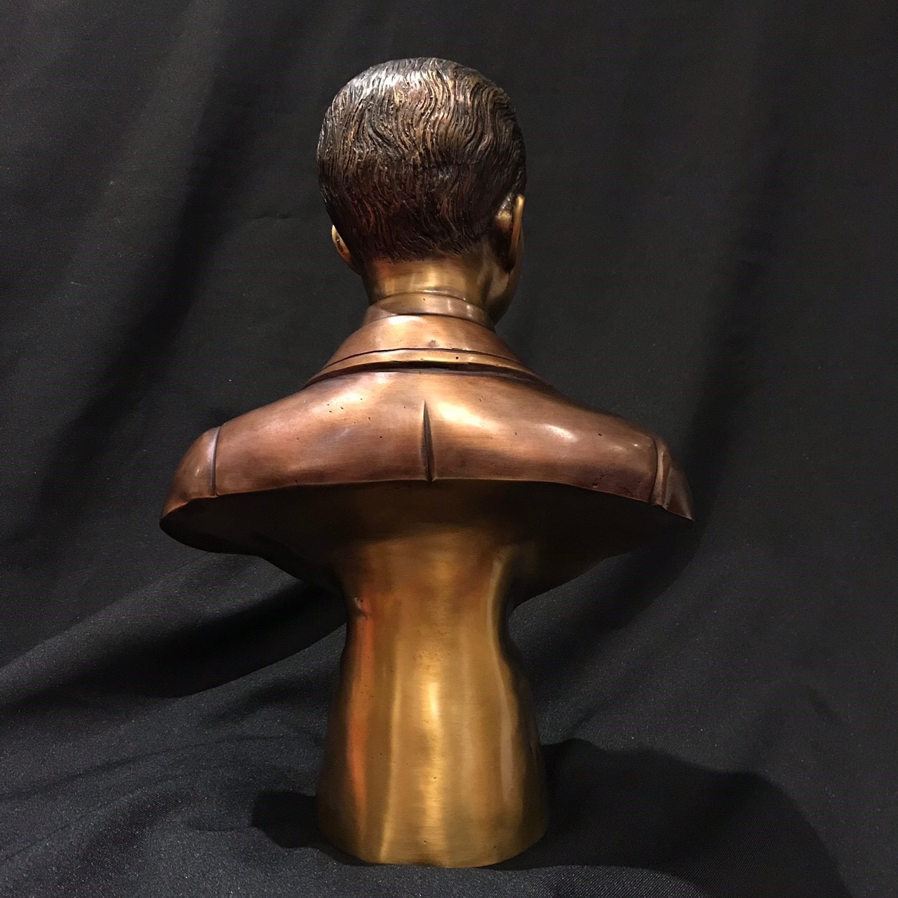 รัชกาลที่ 5 ครึ่งพระองค์ ทรงชุดสากล