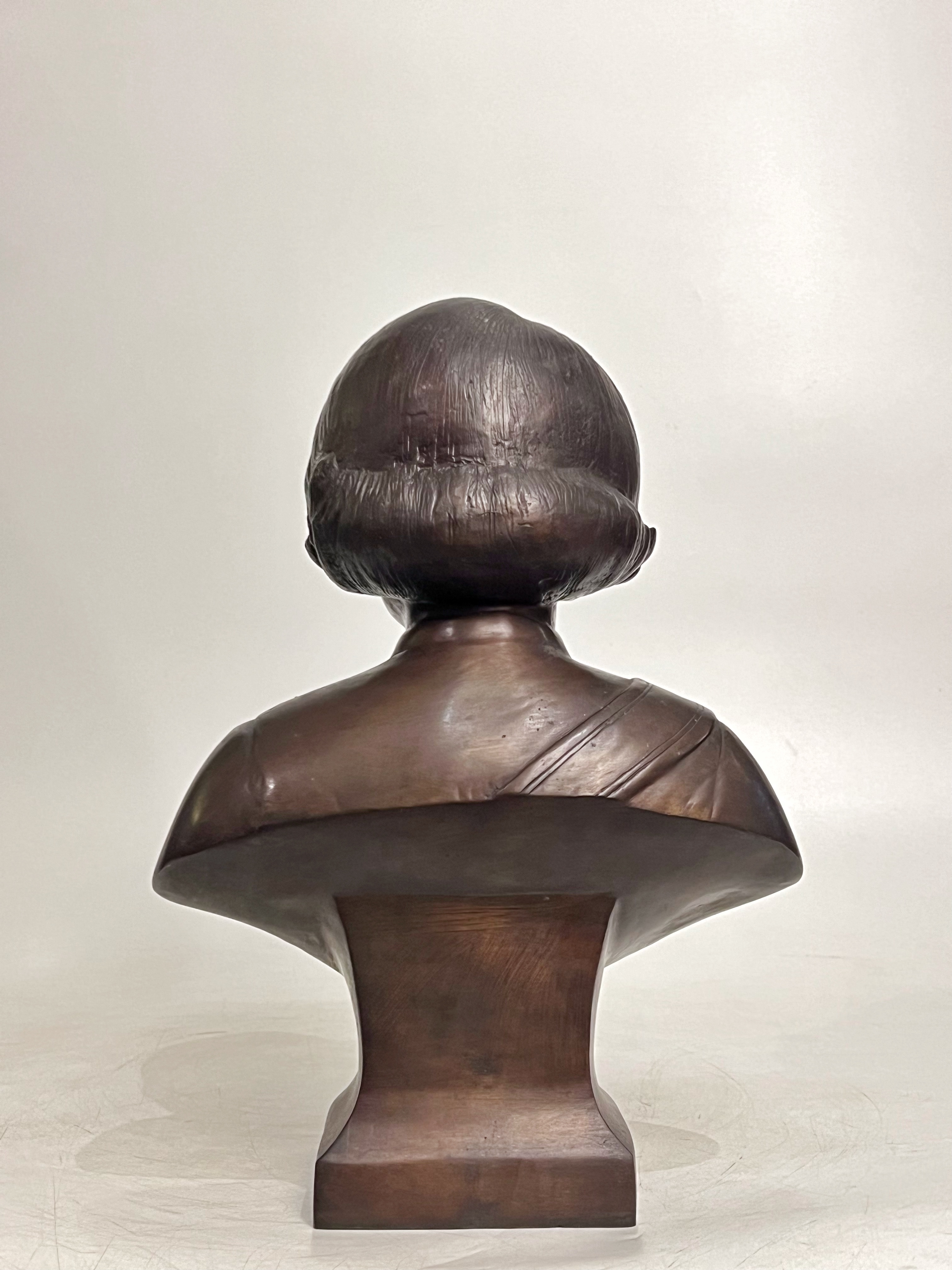 สมเด็จพระเจ้าพี่นางเธอ เจ้าฟ้ากัลยาณิวัฒนาฯ ครึ่งพระองค์