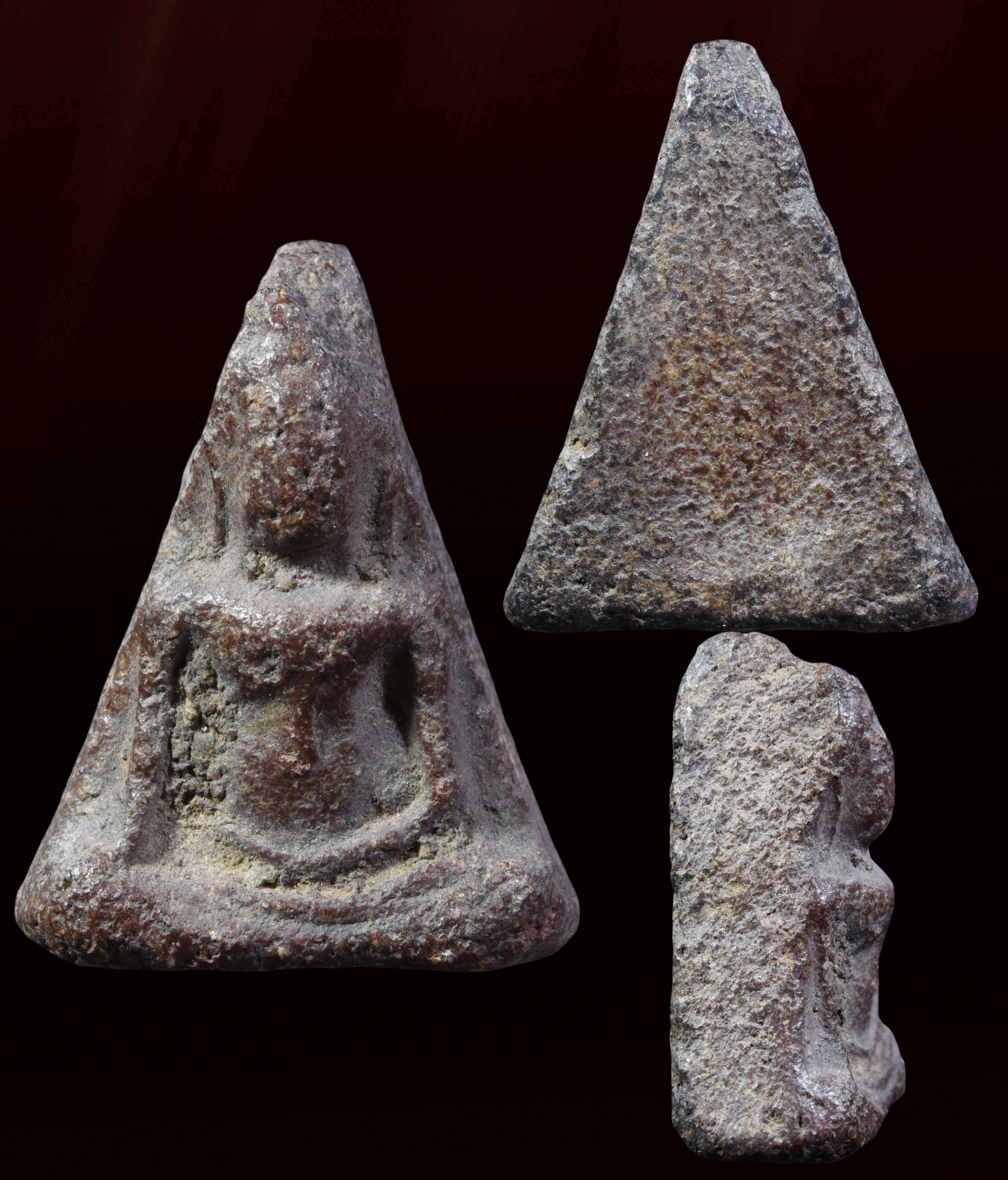 พระนางพญา พิมพ์เข่าโค้ง