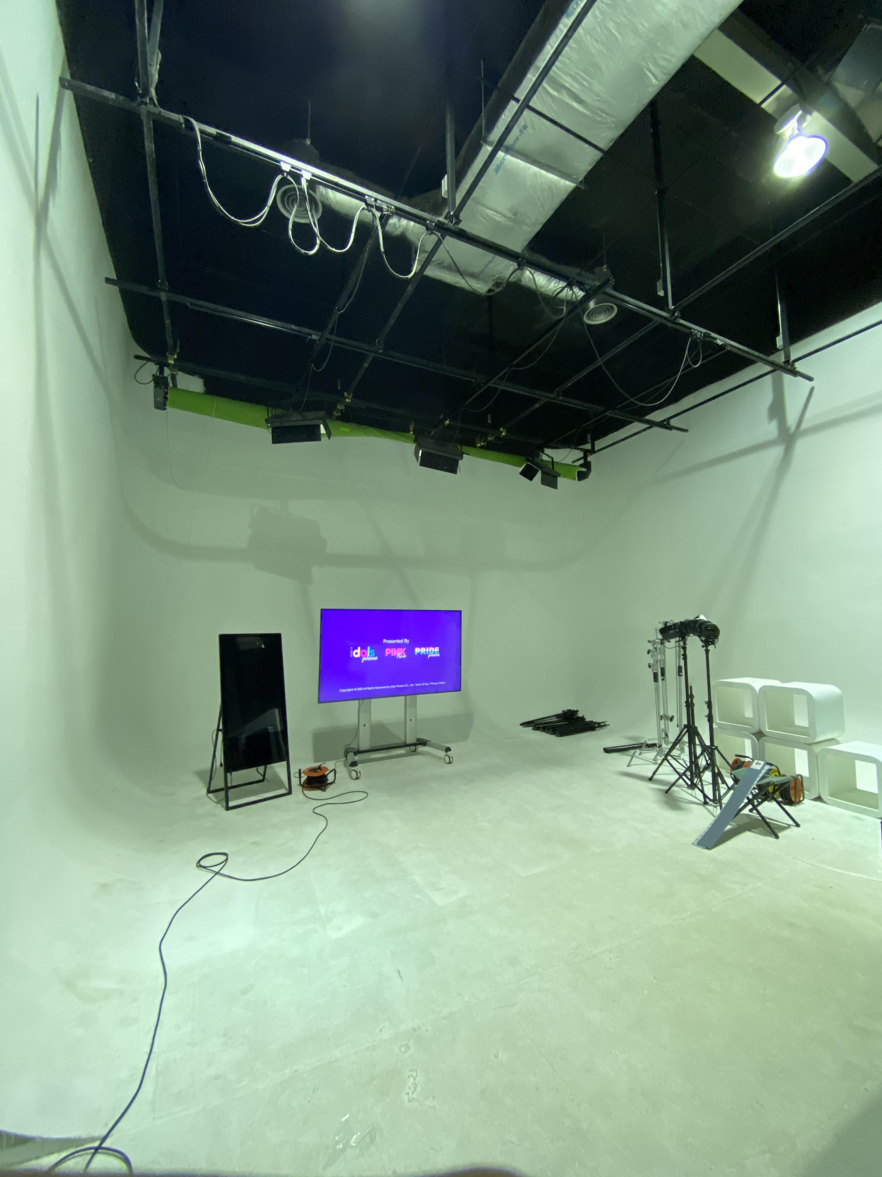 JMTVSTAND MT-F8200 ขาตั้งพื้นทีวีมีล้อเลื่อน(TV Stand) วัสดุ Aluminium อลูมิเนียม แบบล้อเลื่อนปรับสูง/ต่ำได้ 55"-98" นิ้ว{รับประกันสินค้า 3 ปี}0964746498