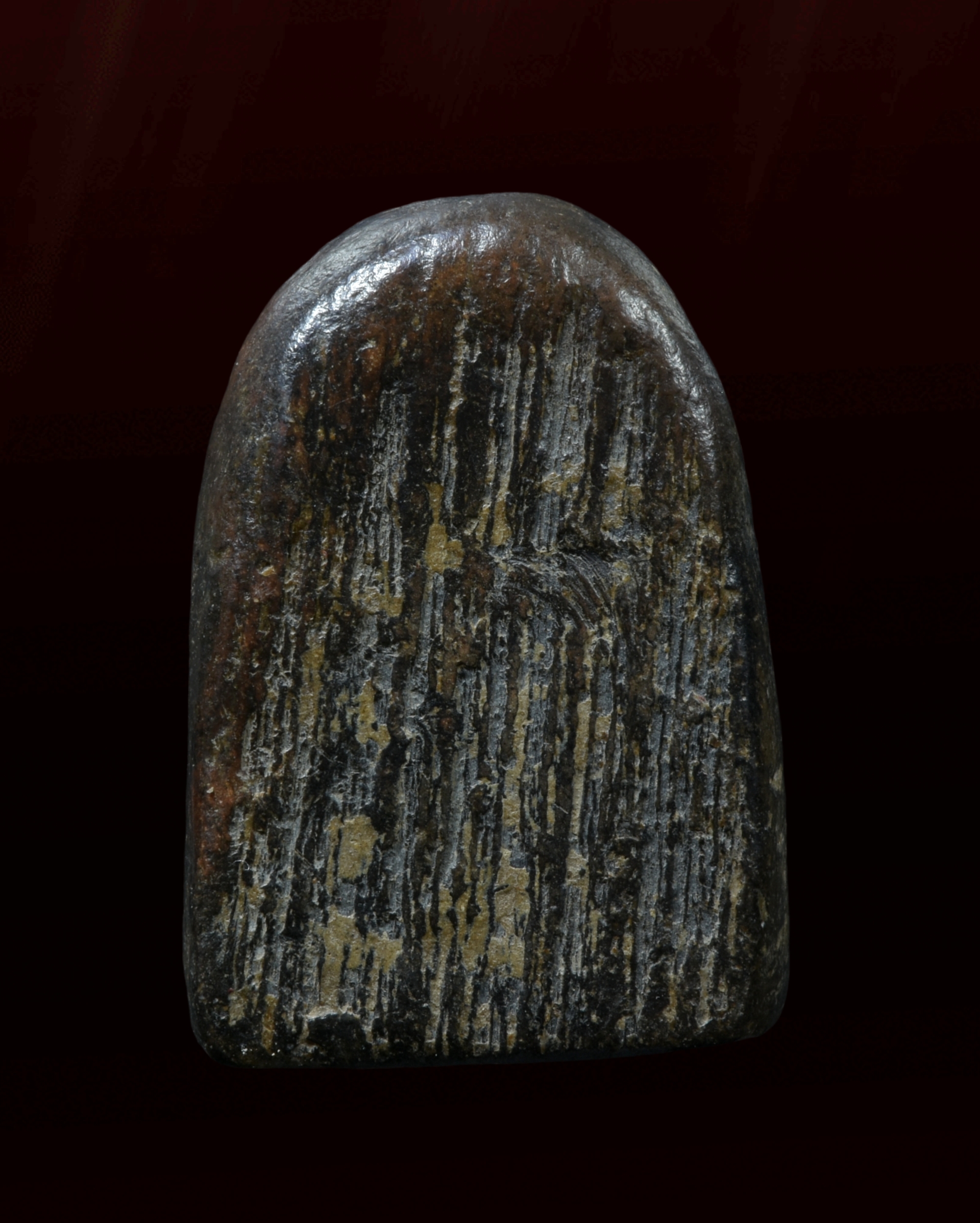 พระซุ้มกอไม่มีลายกนก เนื้อดำ