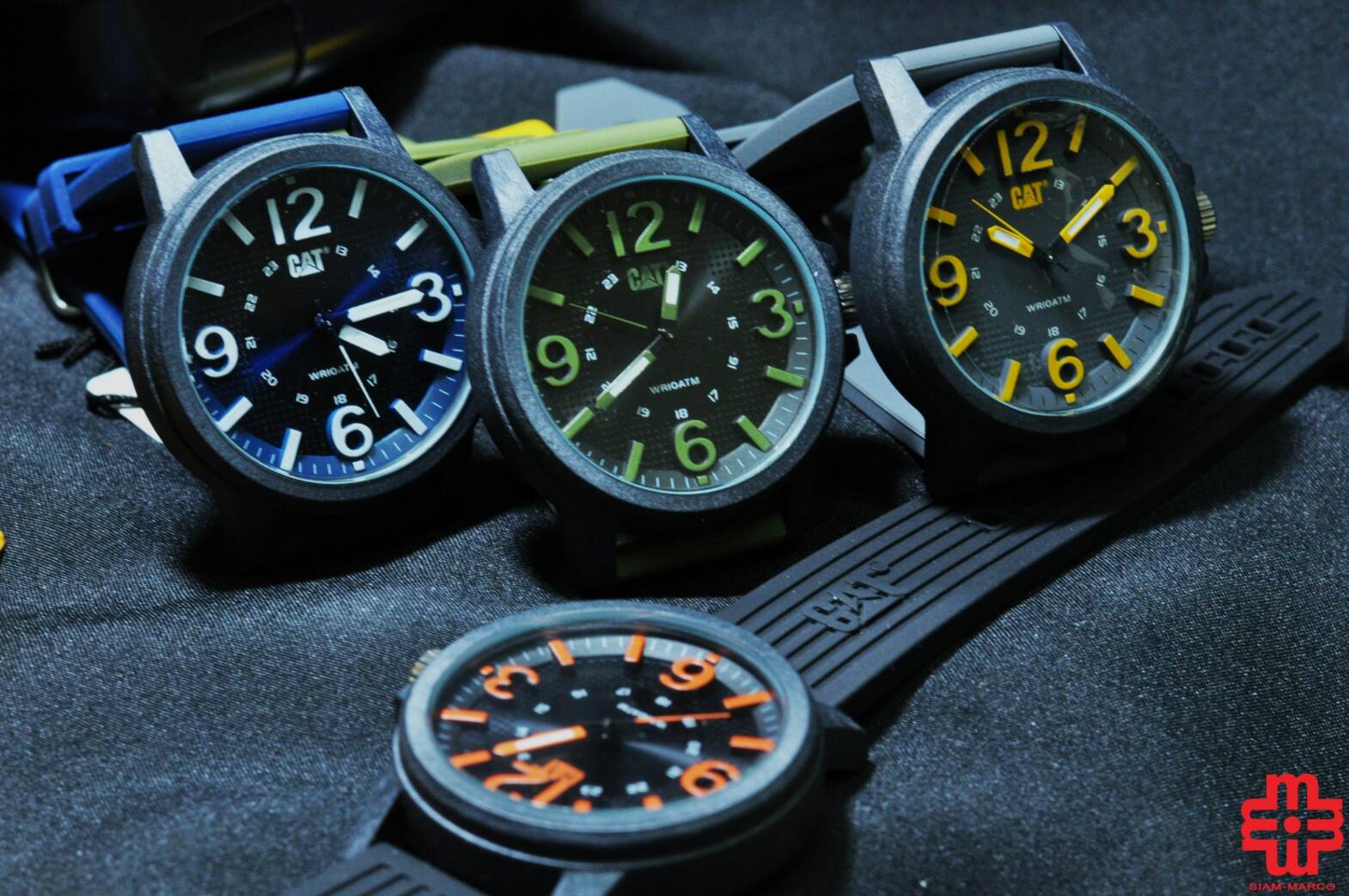 CAT Watches LF.111.23.133 Groovy Black / Military Green Caterpillar watches