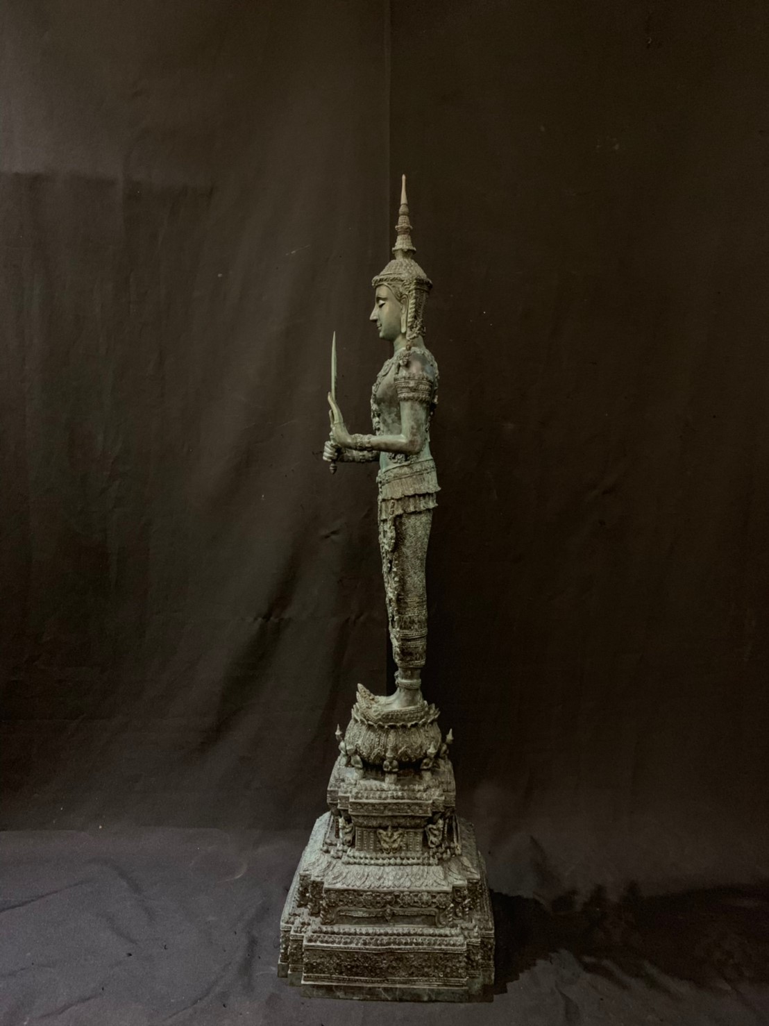 พระสยามเทวาธิราช ทรงเครื่องจักรพรรดิ์ หน้าตัก 9 นิ้ว