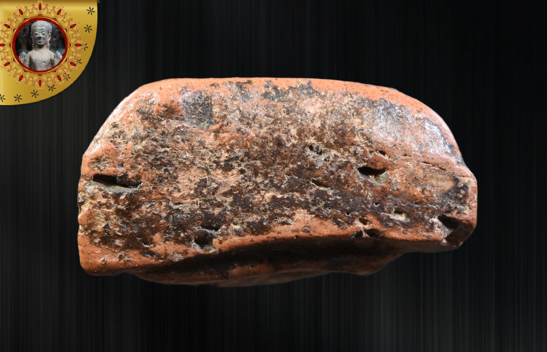 พระนางพญาพิมพ์เข่าตรง หลังนางพญา