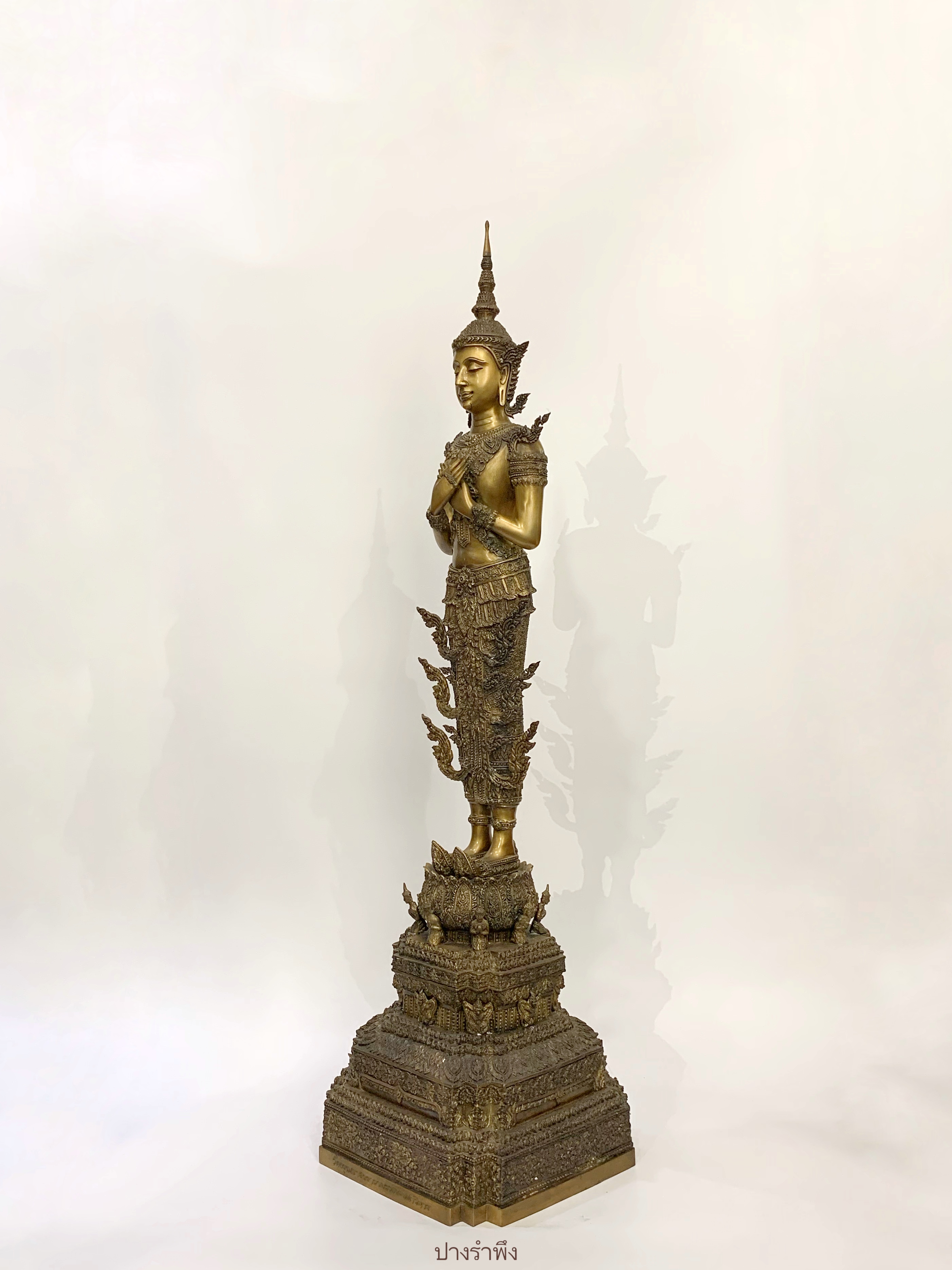 พระพุทธรูป ทรงเครื่องจักพรรดิ์ หน้าตัก 9 นิ้ว (ครบทั้ง 13 ปาง)