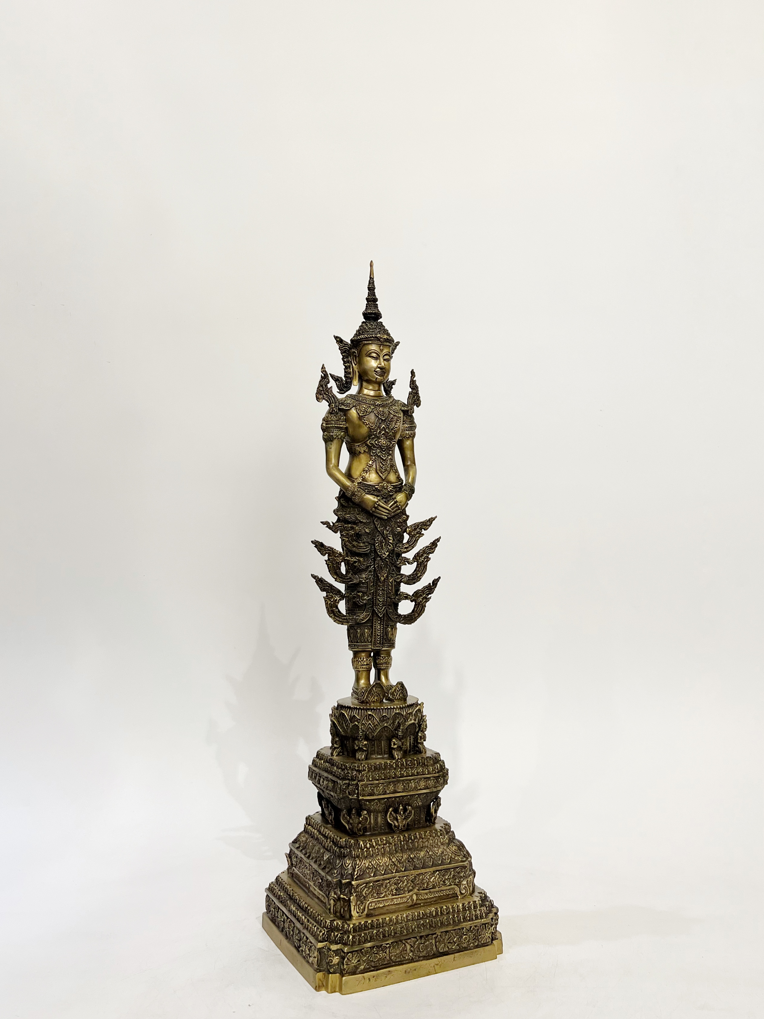 พระพุทธรูป พร้อม เทวรูป ทรงเครื่องจักพรรดิ์ หน้าตัก 5 นิ้ว (รวม 8 องค์)