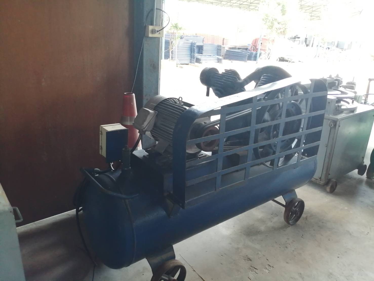 ปั้มลมพูม่า 3 สาย 7.5 HP เก่า (สีน้ำเงิน)
