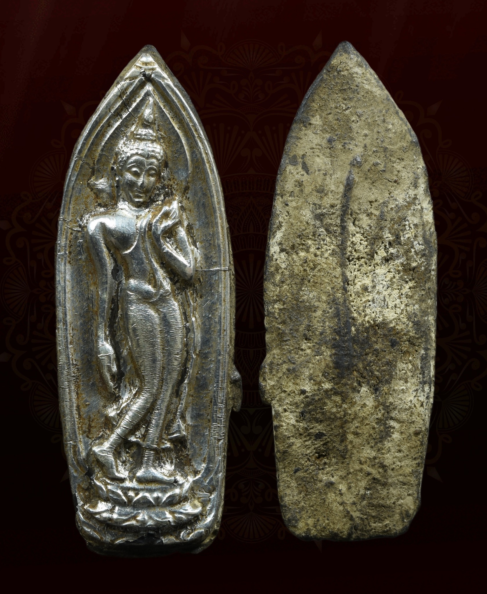 พระปางลีลาฐานบัว เนื้อว่าน หน้ากากเงิน