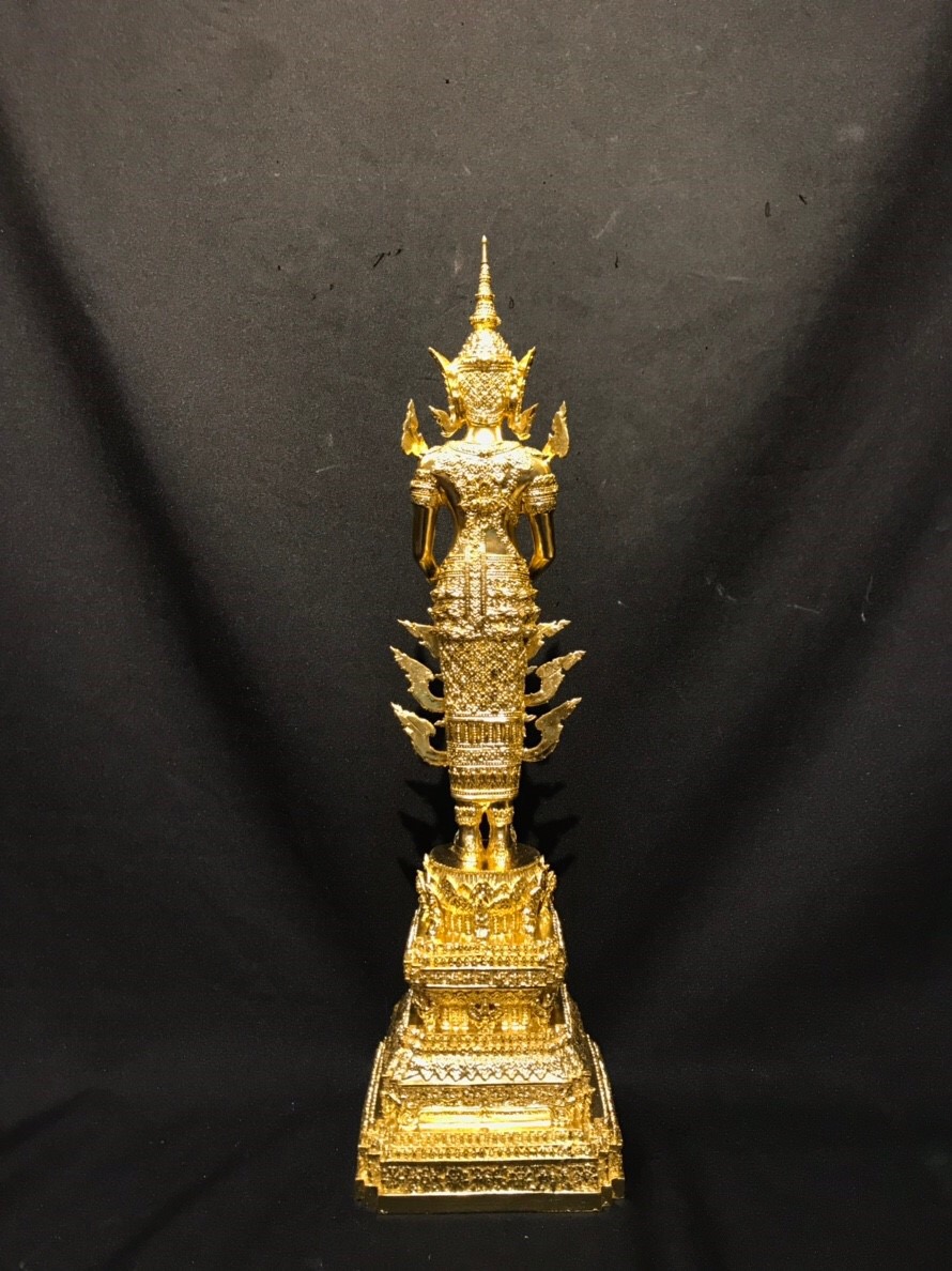 พระพุทธรูปปางอุ้มบาตร ทรงเครื่องจักพรรดิ์ หน้าตัก 5 นิ้ว