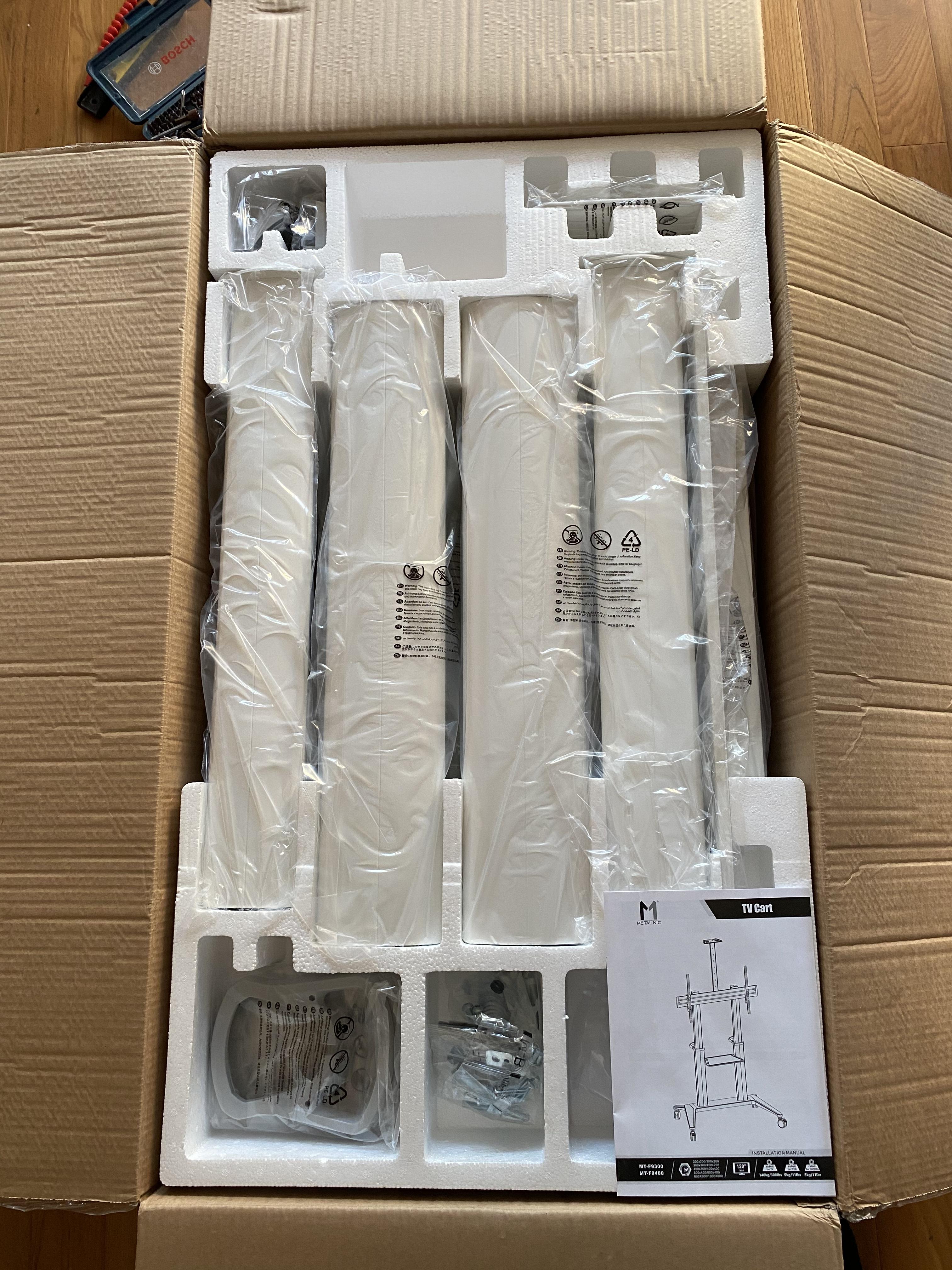 JMTVSTAND MT-F9400 ขาตั้งพื้นทีวีมีล้อเลื่อนTV Stand วัสดุ Aluminium อลูมิเนียม{สีขาว} แข็งแรง สวยหรู ทรงทันสมัย รองรับทีวี 70"-120"นิ้ว{รับประกัน 3 ปี}0964746498