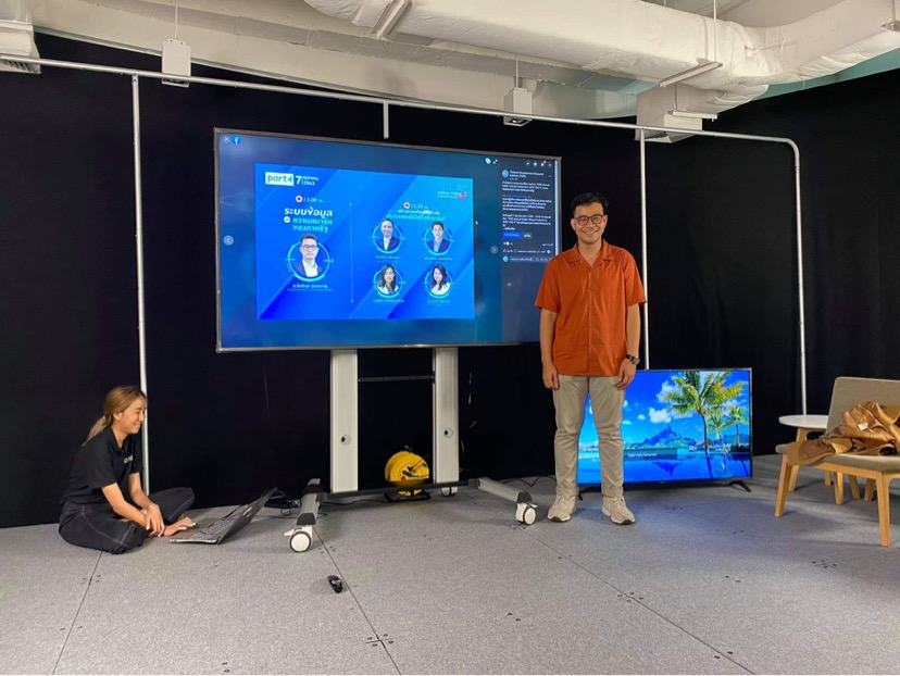 JMTVSTAND MT-F8200 ขาตั้งพื้นทีวีมีล้อเลื่อน(TV Stand) วัสดุ Aluminium อลูมิเนียม แบบล้อเลื่อนปรับสูง/ต่ำได้ 55"-98" นิ้ว{รับประกันสินค้า 3 ปี}0964746498