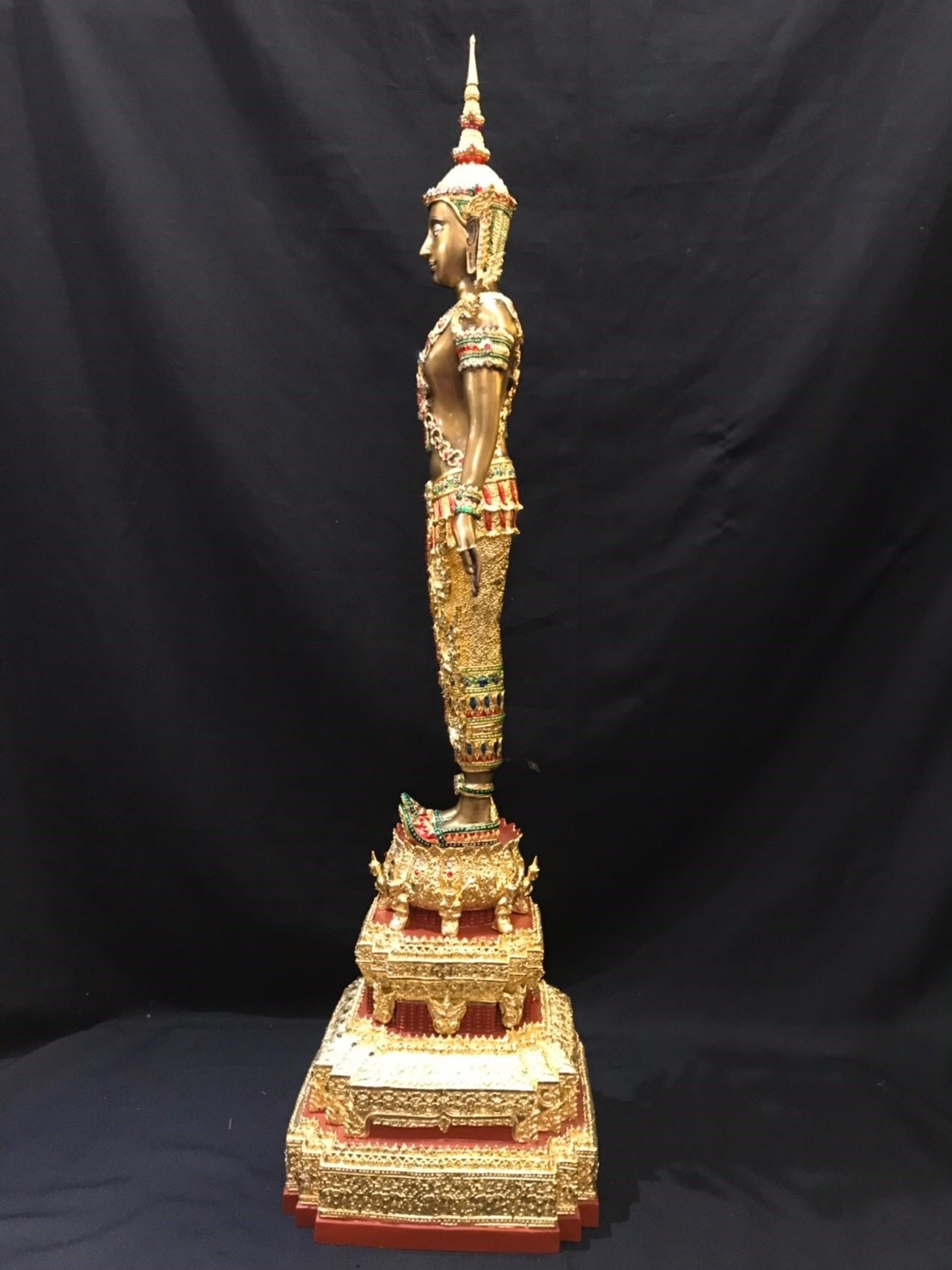 พระพุทธรูป ปางเปิดโลก ทรงเครื่องจักรพรรดิ์ หน้าตัก 9 นิ้ว