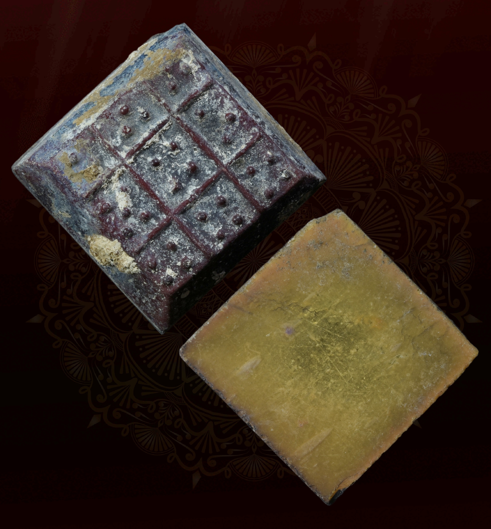 แผ่นนพเก้า วัดพระศรีรัตนมหาธาตุ