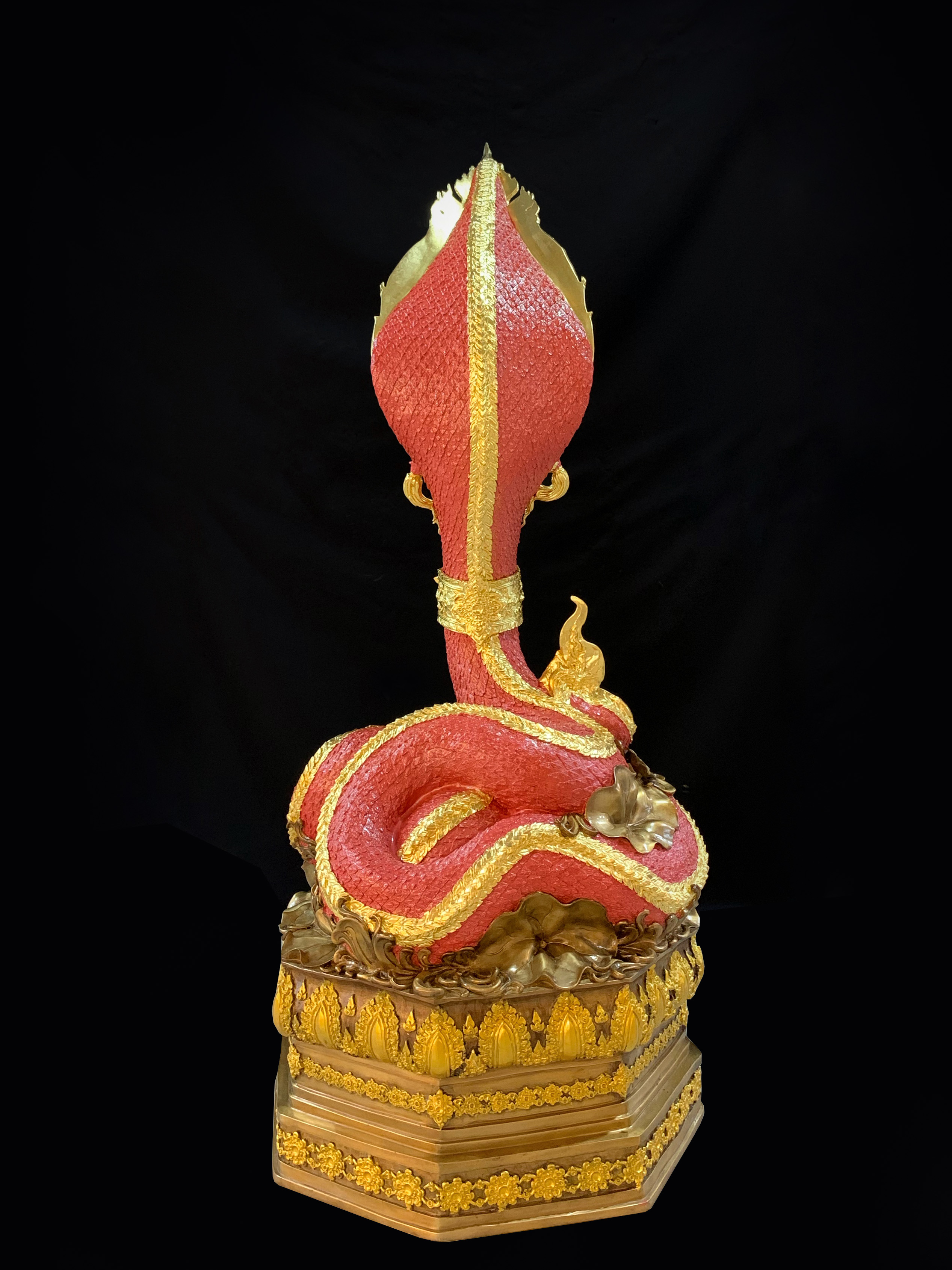 พญานาค สูง 149 cm.