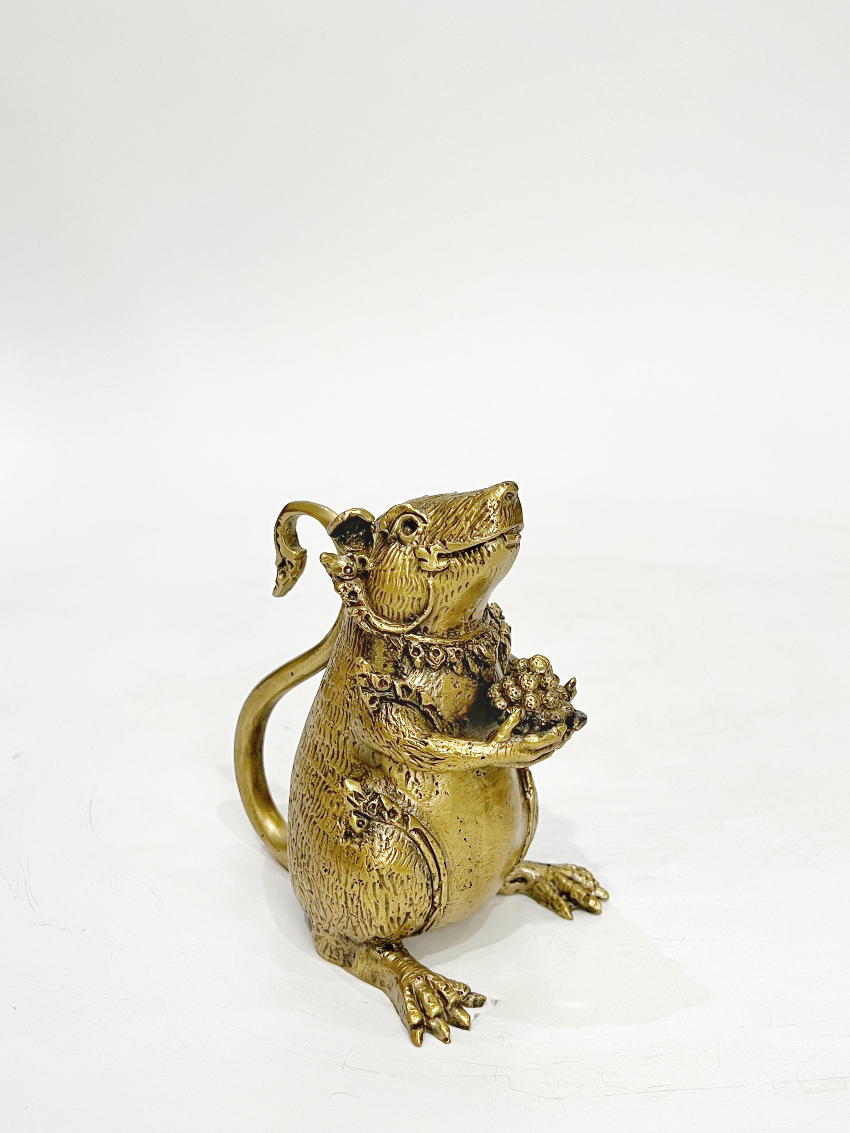 ชุด : หนูมุสิกะ (ถือขนม 2+วางกำยาน 1)