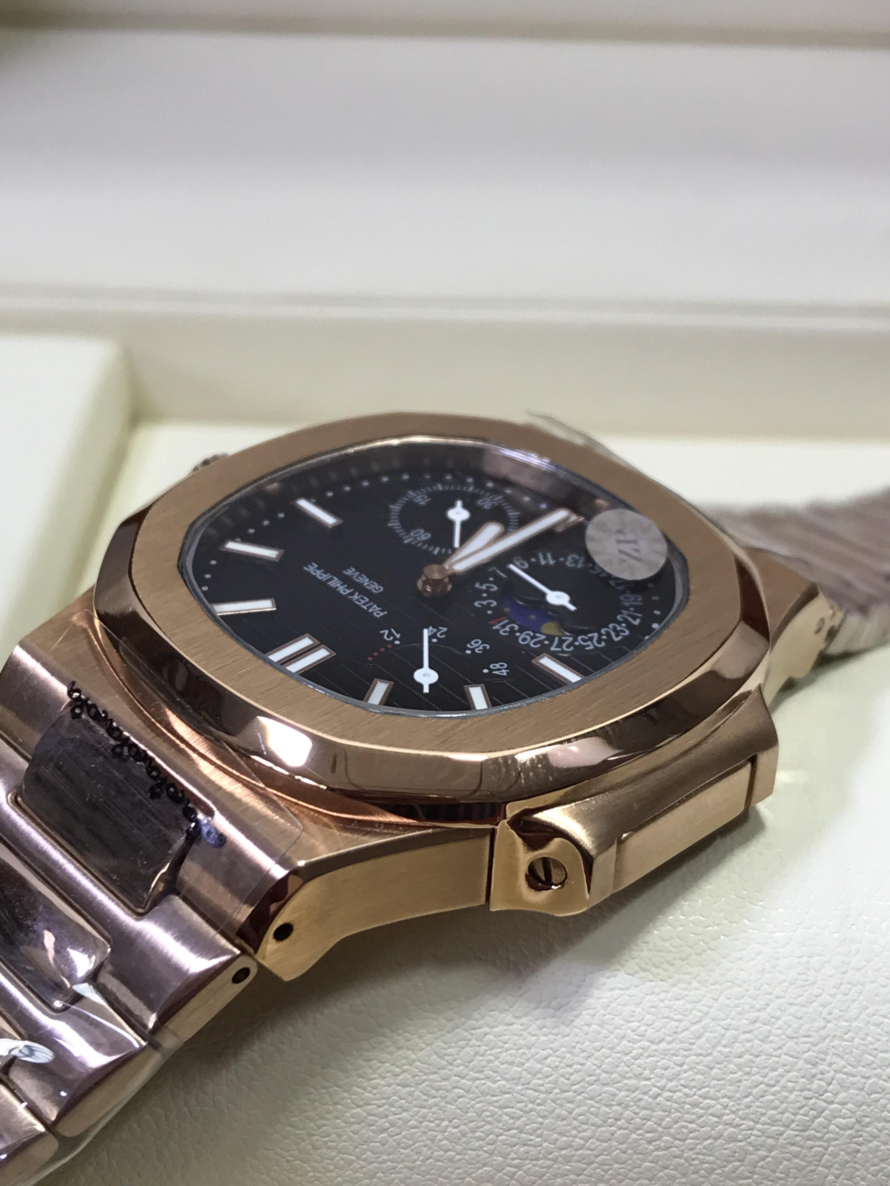 Patek Philippe Nautilus 5712R-001 (5A)