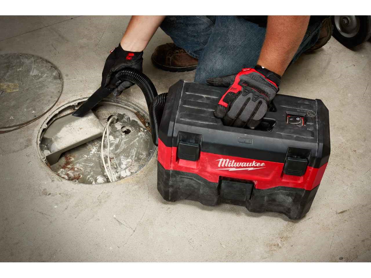 MILWAUKEE รุ่น M18 VC-2-0 เครื่องดูดฝุ่นแบบเปียกและแบบแห้งตั้งพื้นไร้สาย แรงดัน 18 โวลท์ เครื่องเปล่า