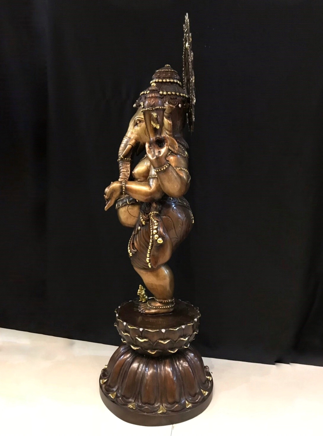 พระพิฆเนศ ปางลีลา หน้าตัก 16 นิ้ว