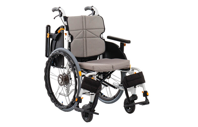 รถเข็นแบรนด์ญี่ปุ่น Matsunaga Wheelchair (車いす) รุ่น NEXT-51B เบาะกว้างพิเศษ 20 นิ้ว รองรับน้ำหนักสูงสุด 130 กิโลกรัม เหมาะสำหรับ คนมีรูปร่างใหญ่, คนที่มีน้ำหนักมาก, คนไซร์ฝรั่ง, สูง ใหญ่