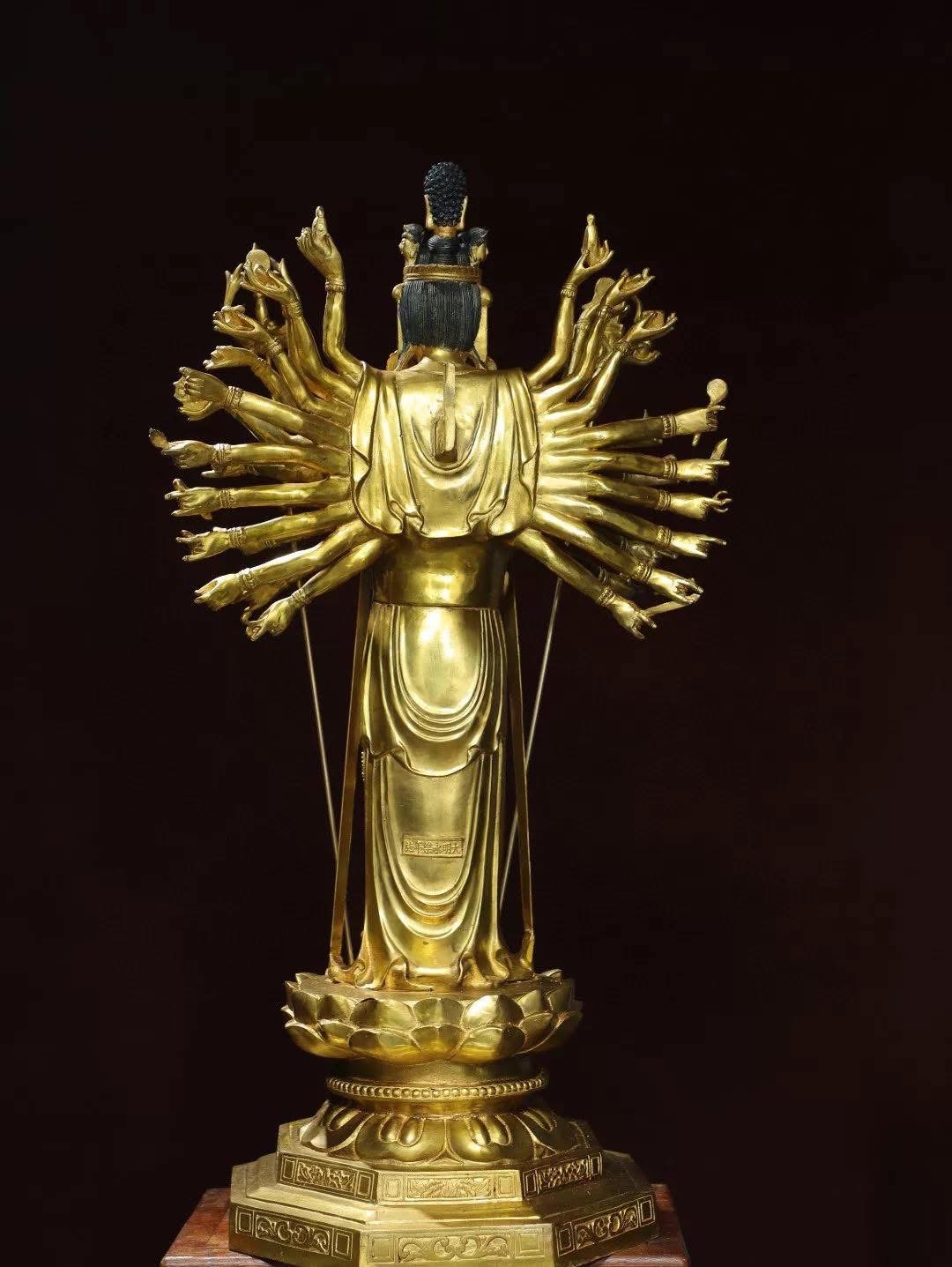 Pre-Order : พระโพธิสัตว์กวนอิม เจ้าแม่กวนอิม ปางพันมือ สูง 88 cm