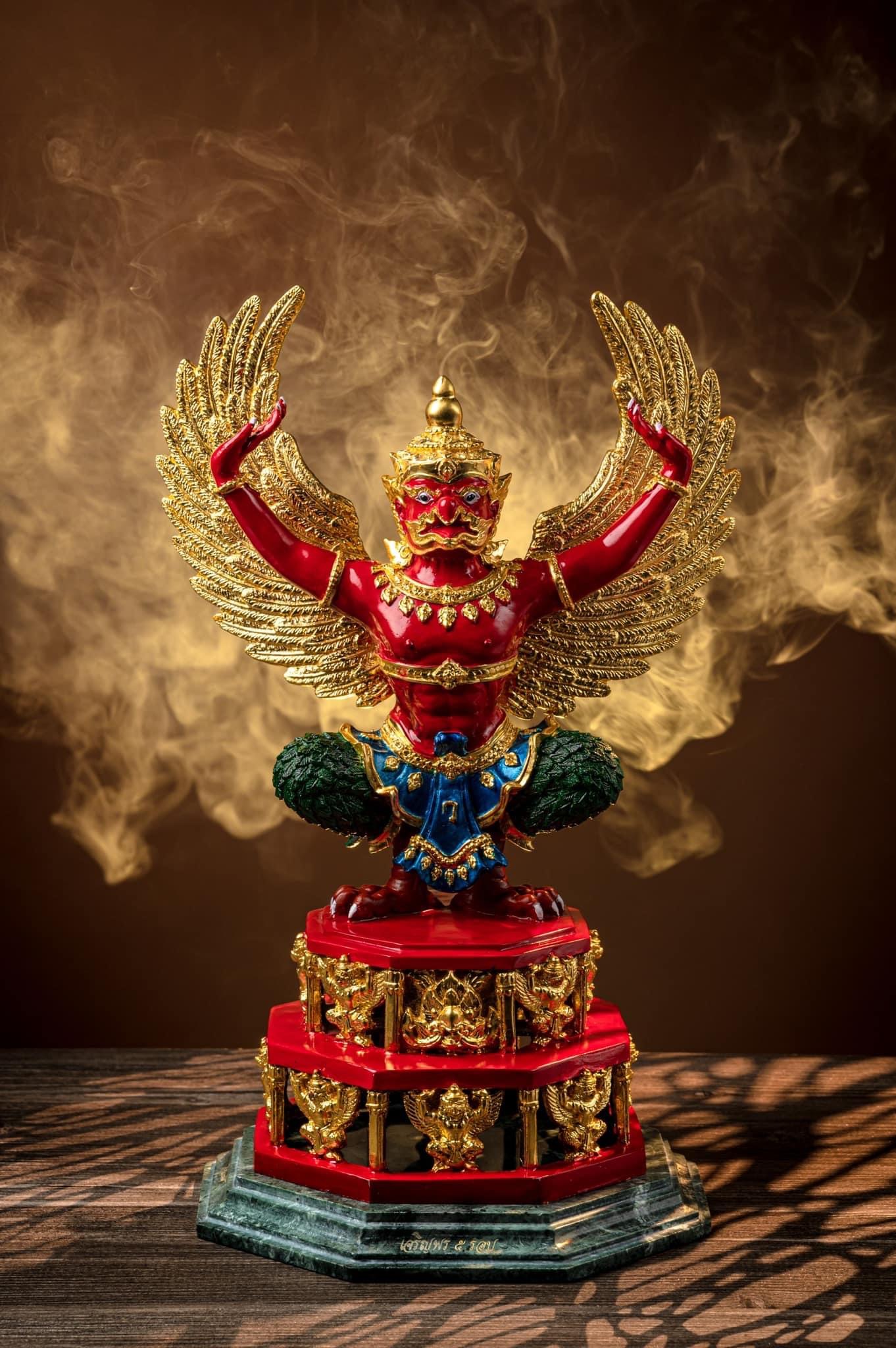 พญาครุฑ รุ่น เจริญพร (องค์บูชา)