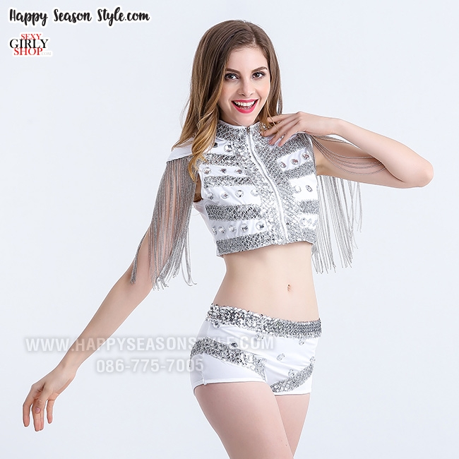 ชุดแฟนซี - ชุดพีอาร์ พริตตี้ เสื้อคร๊อปเอวลอยสีขาว แต่งเพชร เกล็ดปลาและพู่โซ่ที่ไหล่ กางเกงขาสั้น