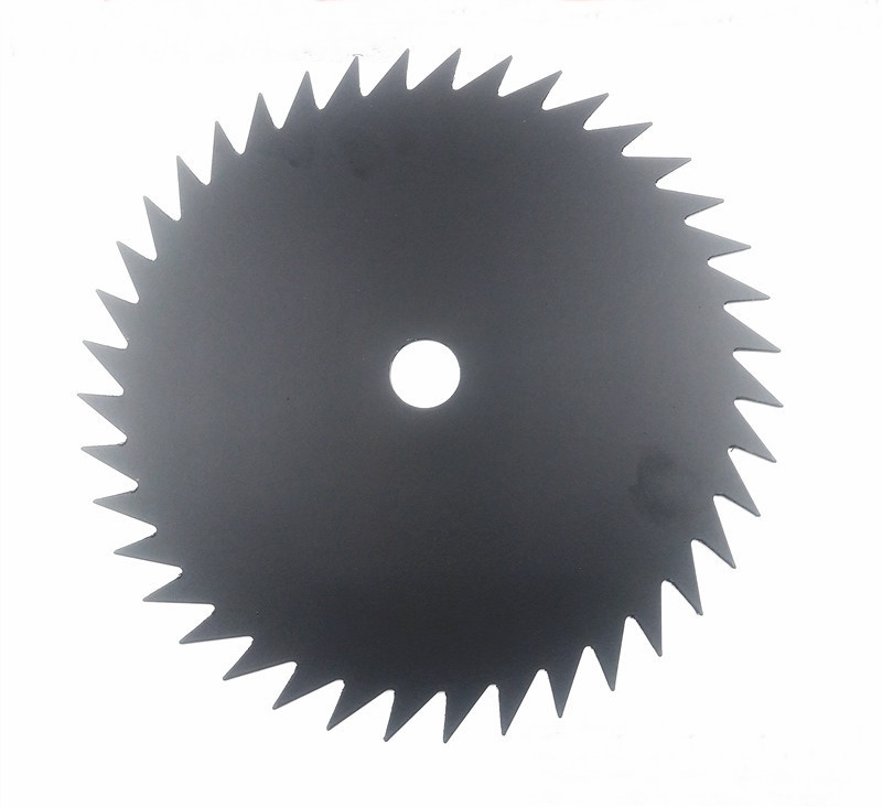 ใบมีดตัดหญ้า ตัดไม้ วงเดือนขนาด 10 นิ้ว ลับคมได้