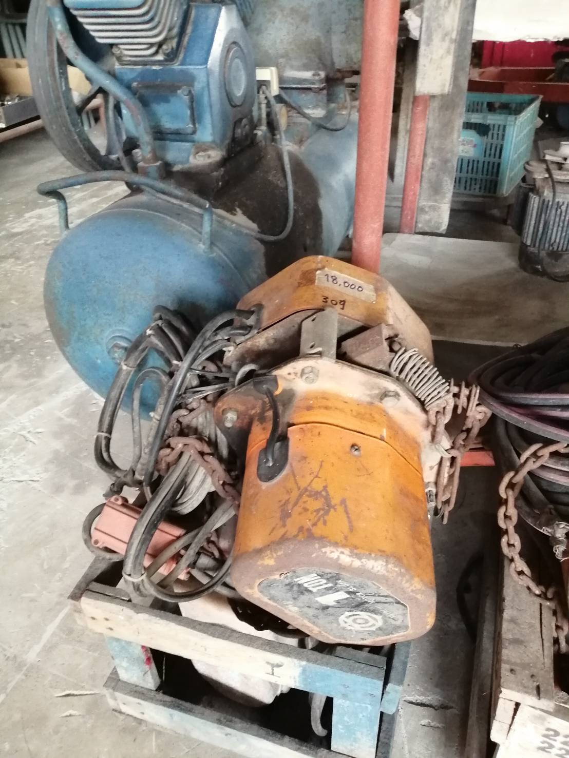 รอกไฟฟ้า 1 ตัน เก่า