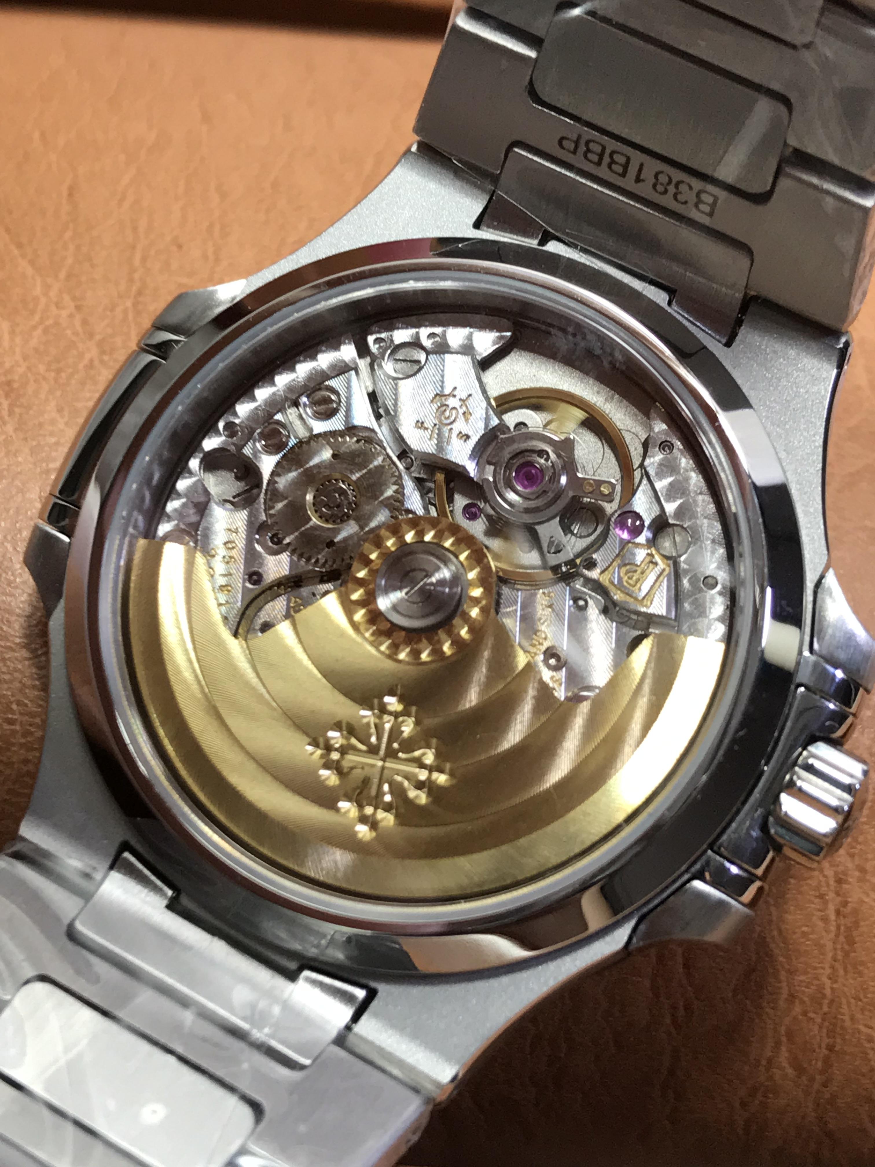 Patek Philippe Nautilus (Swiss)