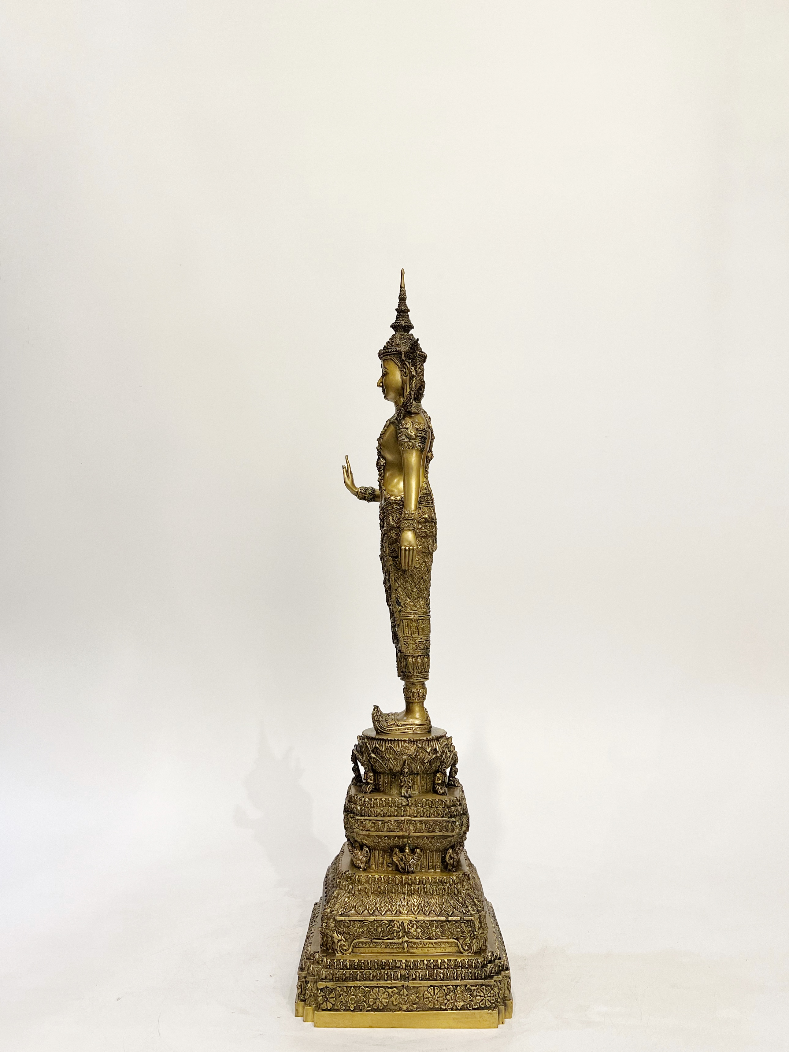 พระพุทธรูป พร้อม เทวรูป ทรงเครื่องจักพรรดิ์ หน้าตัก 5 นิ้ว (รวม 8 องค์)