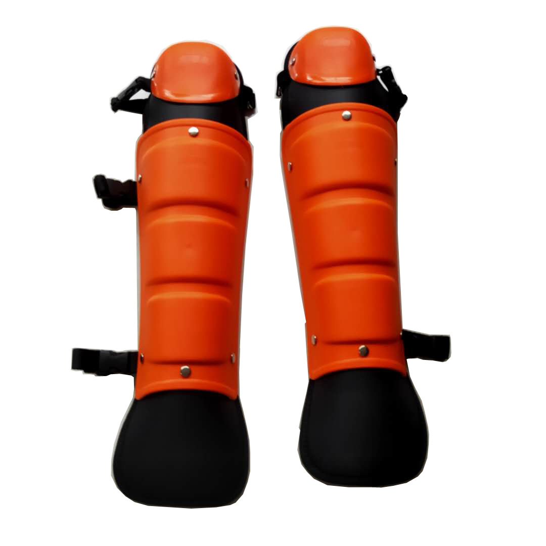 สนับแข้งตัดหญ้า