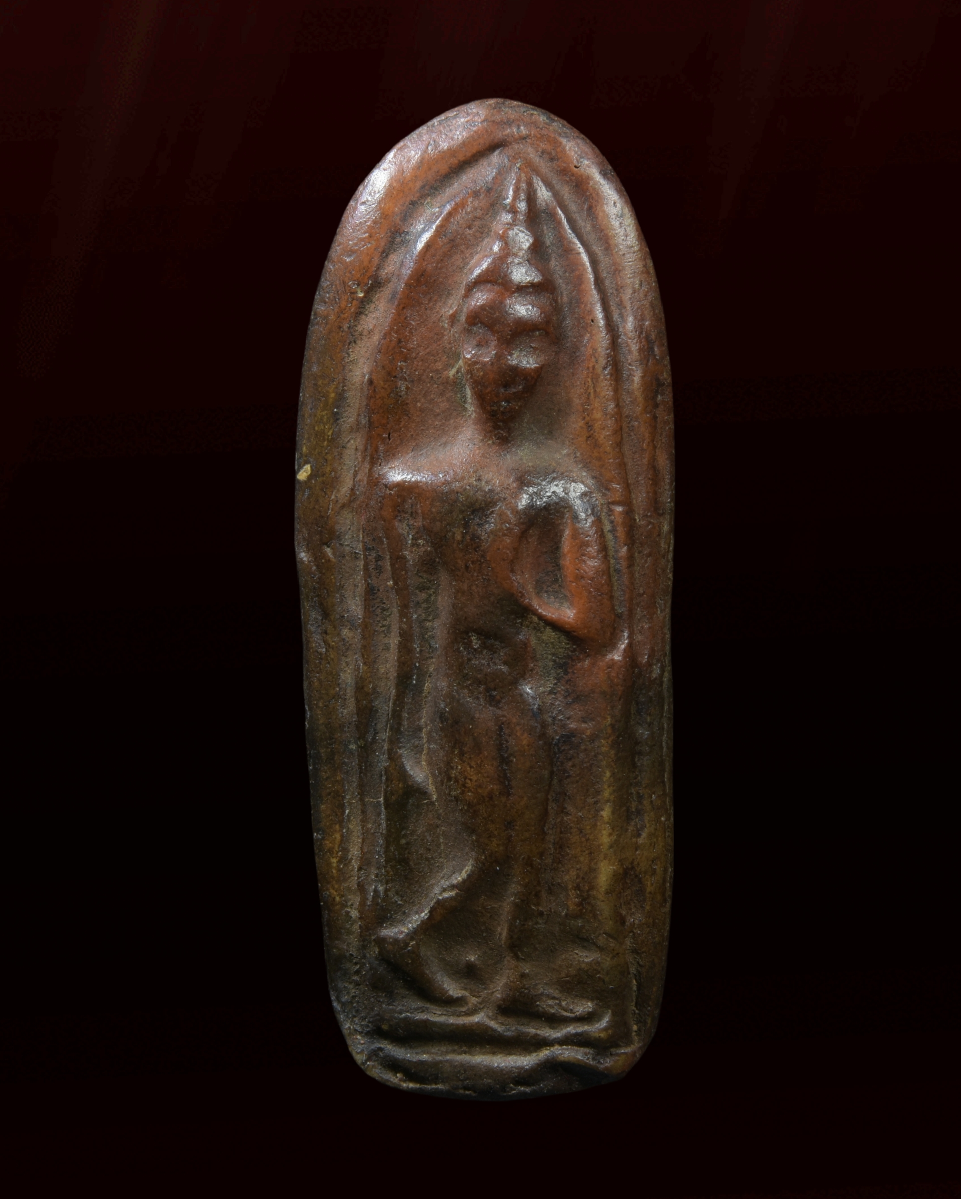 พระลีลาเม็ดขนุน