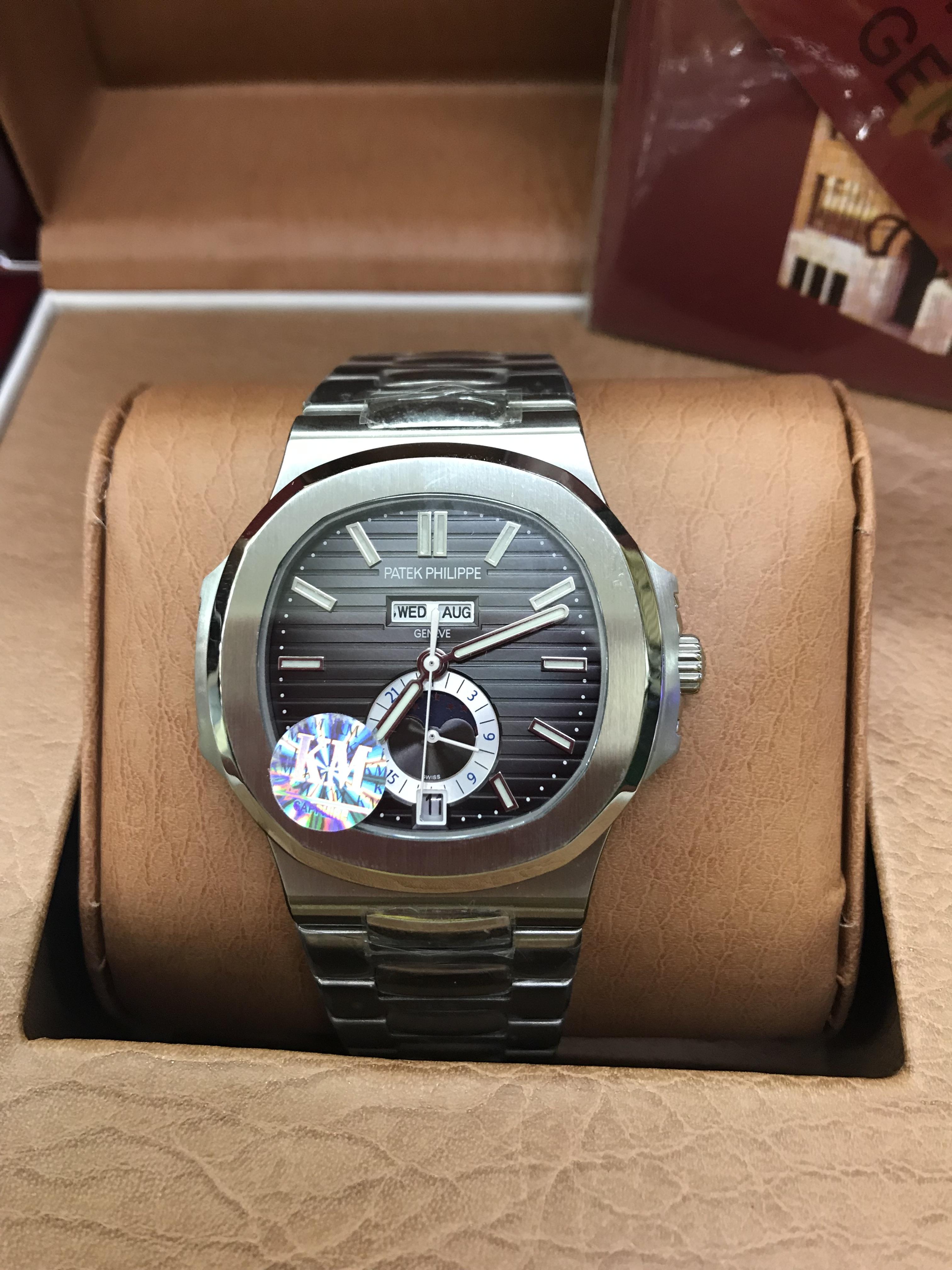 Patek Philippe Nautilus 5726/1A (Swiss)