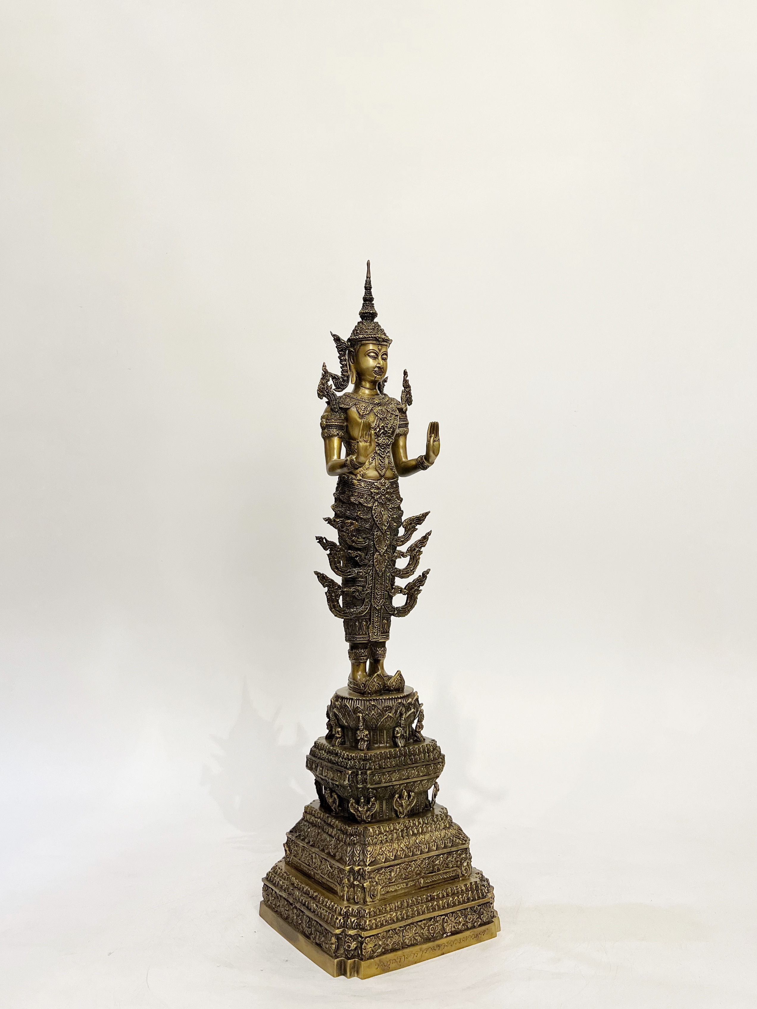 พระพุทธรูป พร้อม เทวรูป ทรงเครื่องจักพรรดิ์ หน้าตัก 5 นิ้ว (รวม 8 องค์)